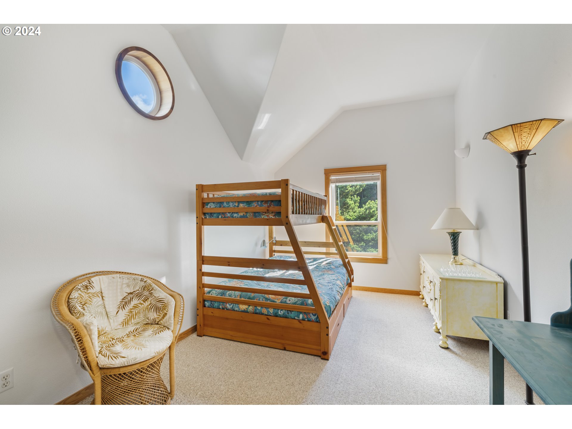 Oceanside, Oregon 97134, United States, 2 Bedrooms Bedrooms, ,2 BathroomsBathrooms,Residential,Active,36619