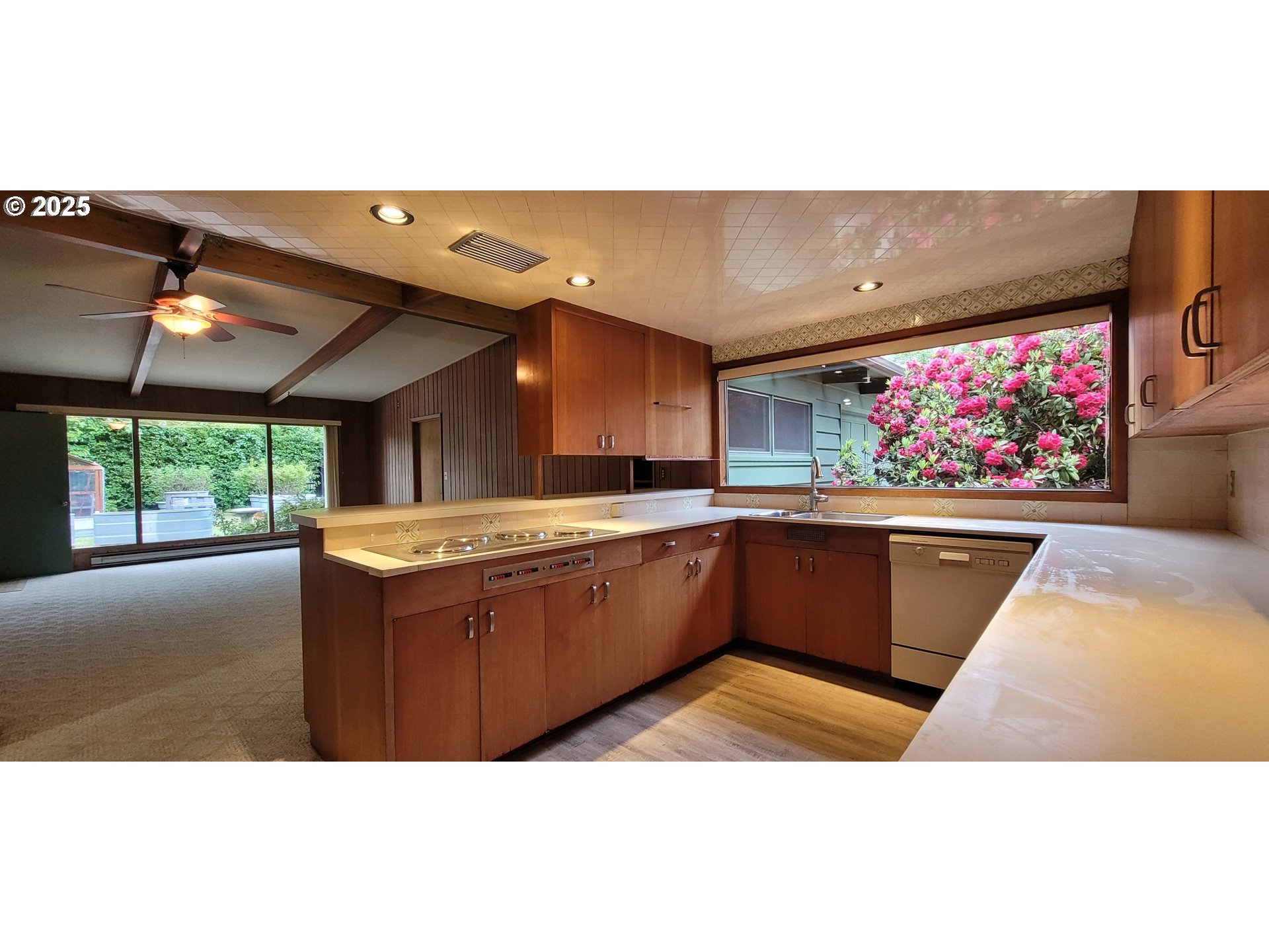 2415 NORKENZIE RD