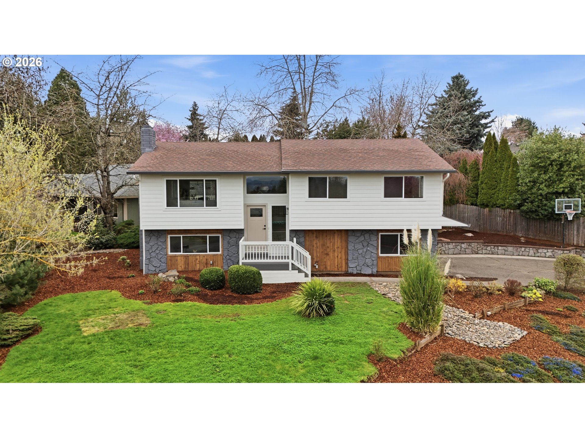 2512 SE PARK CREST AVE