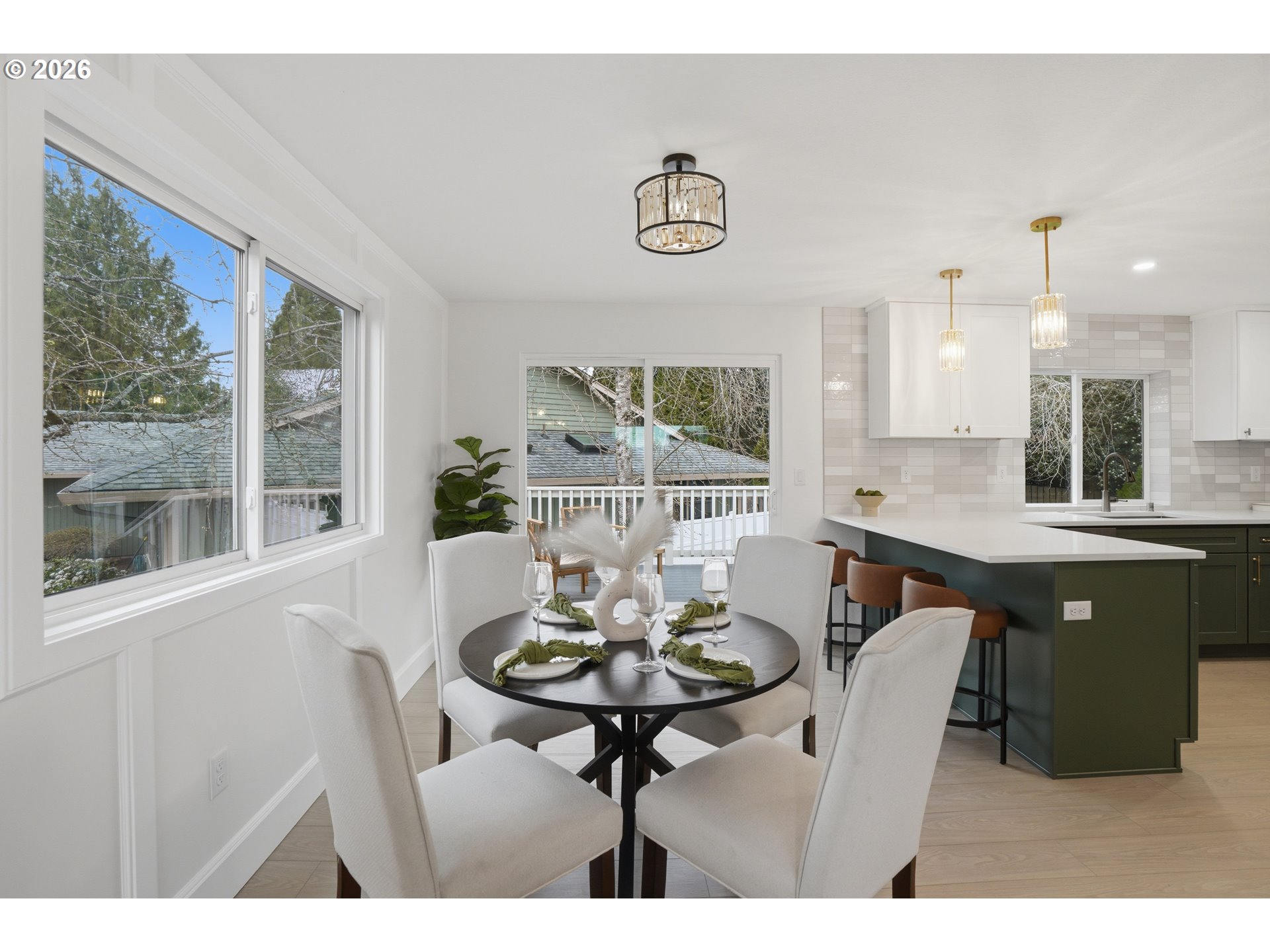 2512 SE PARK CREST AVE