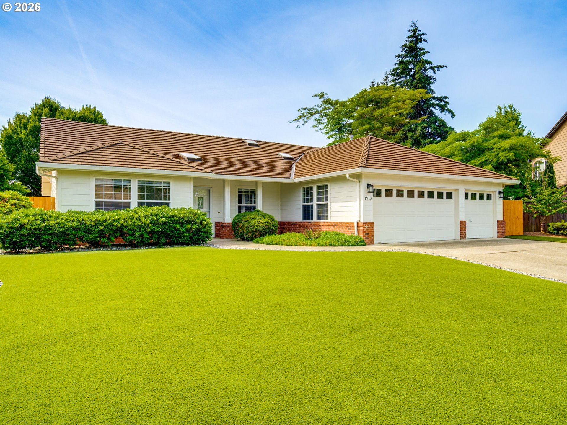 1913 NW 86TH CIR