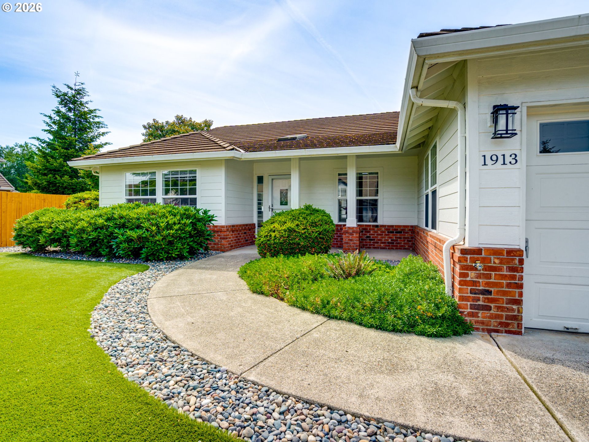 1913 NW 86TH CIR