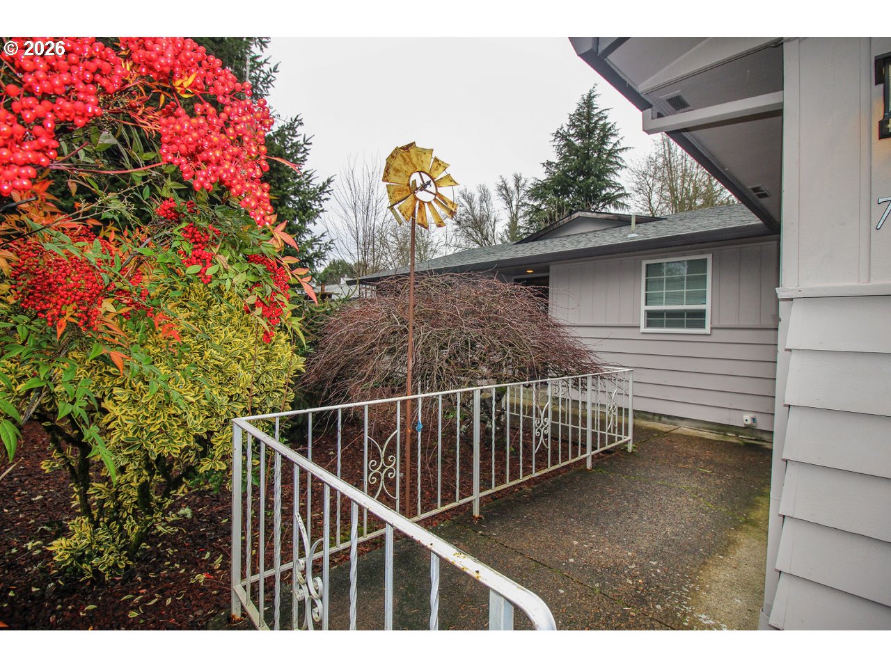 731 NW BAKER CREEK RD