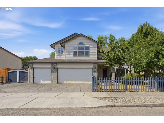 936 NE LIJA LOOP, PORTLAND, OR 97211 - Image 772d9230b116a5b8f0ddf07c09165568/609966513