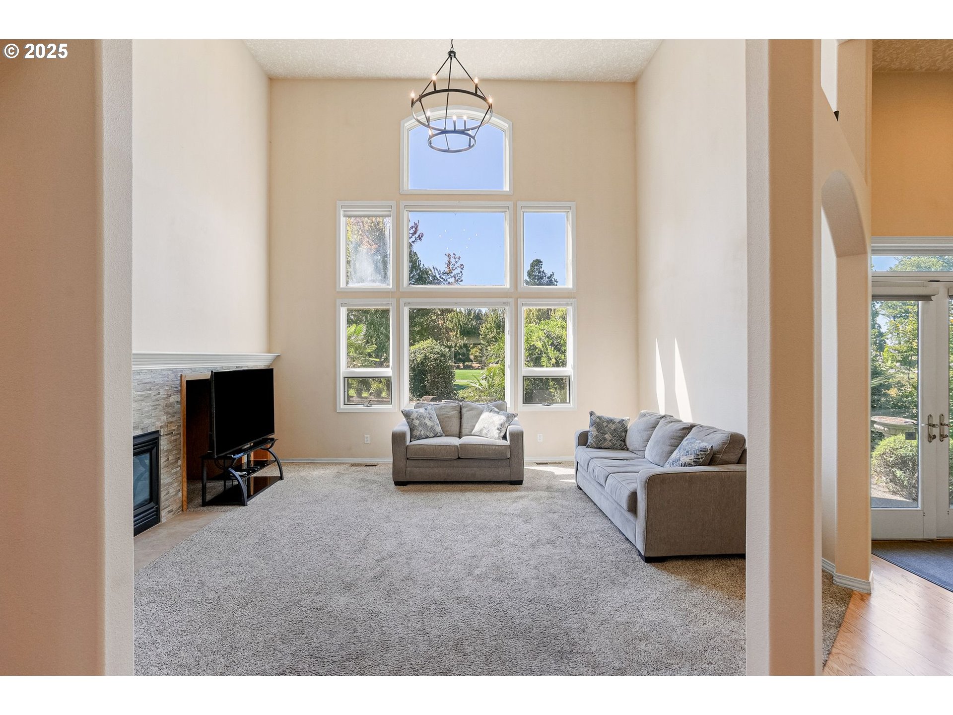 Woodburn, Oregon 97071, United States, 4 Bedrooms Bedrooms, ,2 BathroomsBathrooms,Residential,Active,199074