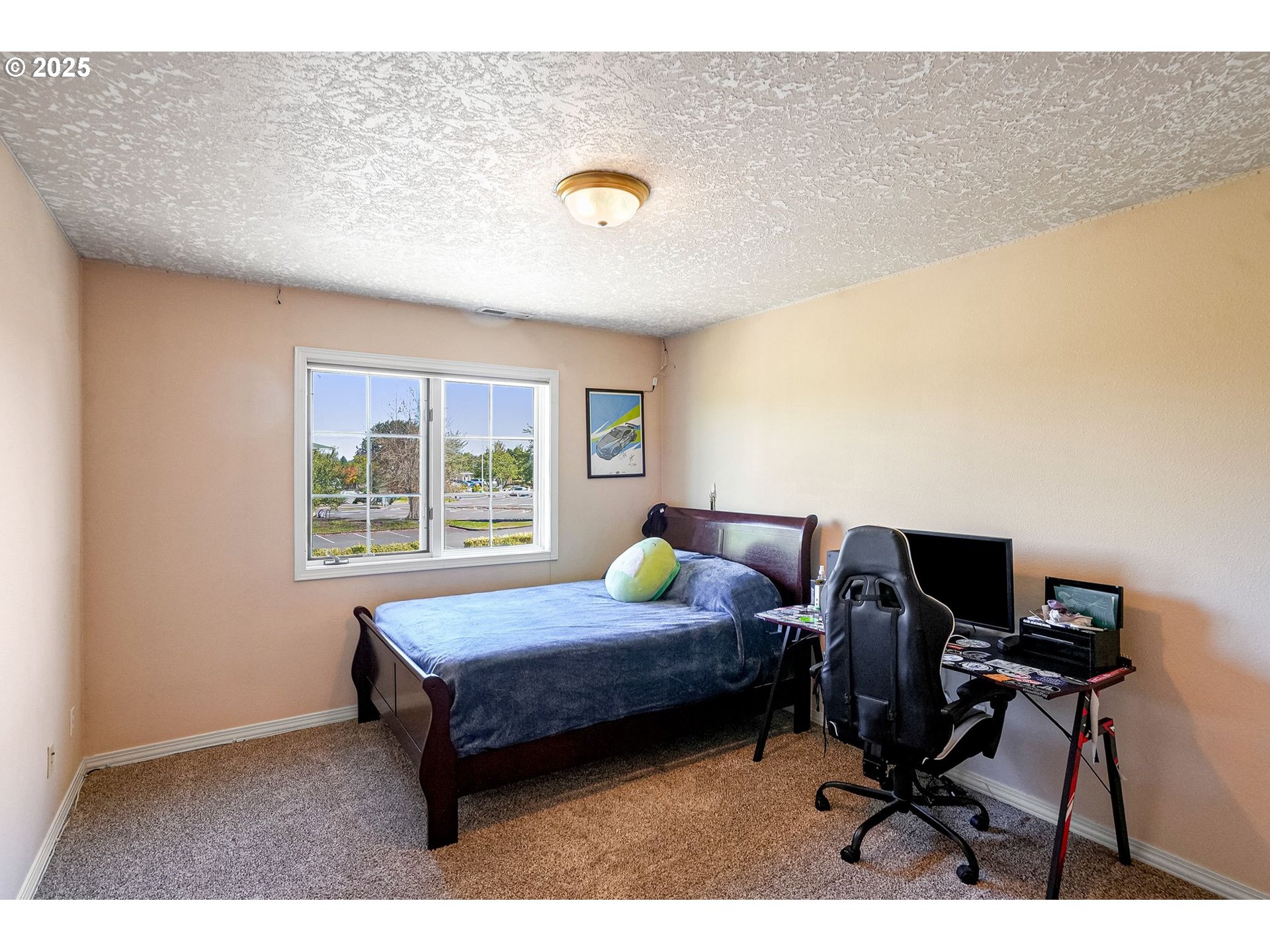 Woodburn, Oregon 97071, United States, 4 Bedrooms Bedrooms, ,2 BathroomsBathrooms,Residential,Active,199074