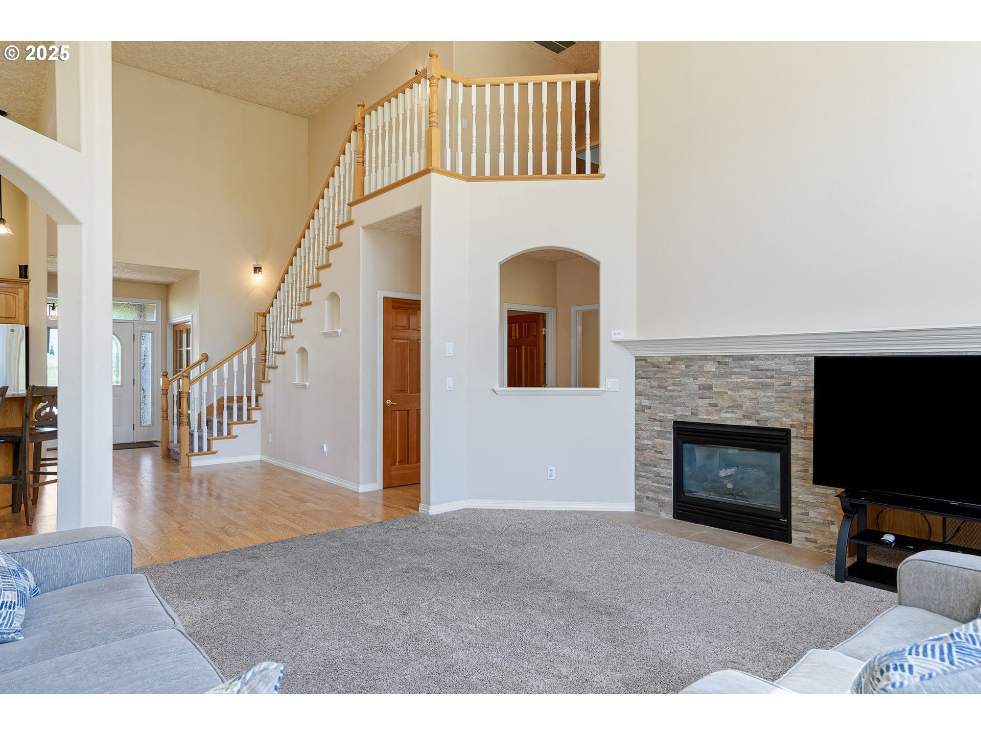 Woodburn, Oregon 97071, United States, 4 Bedrooms Bedrooms, ,2 BathroomsBathrooms,Residential,Active,199074