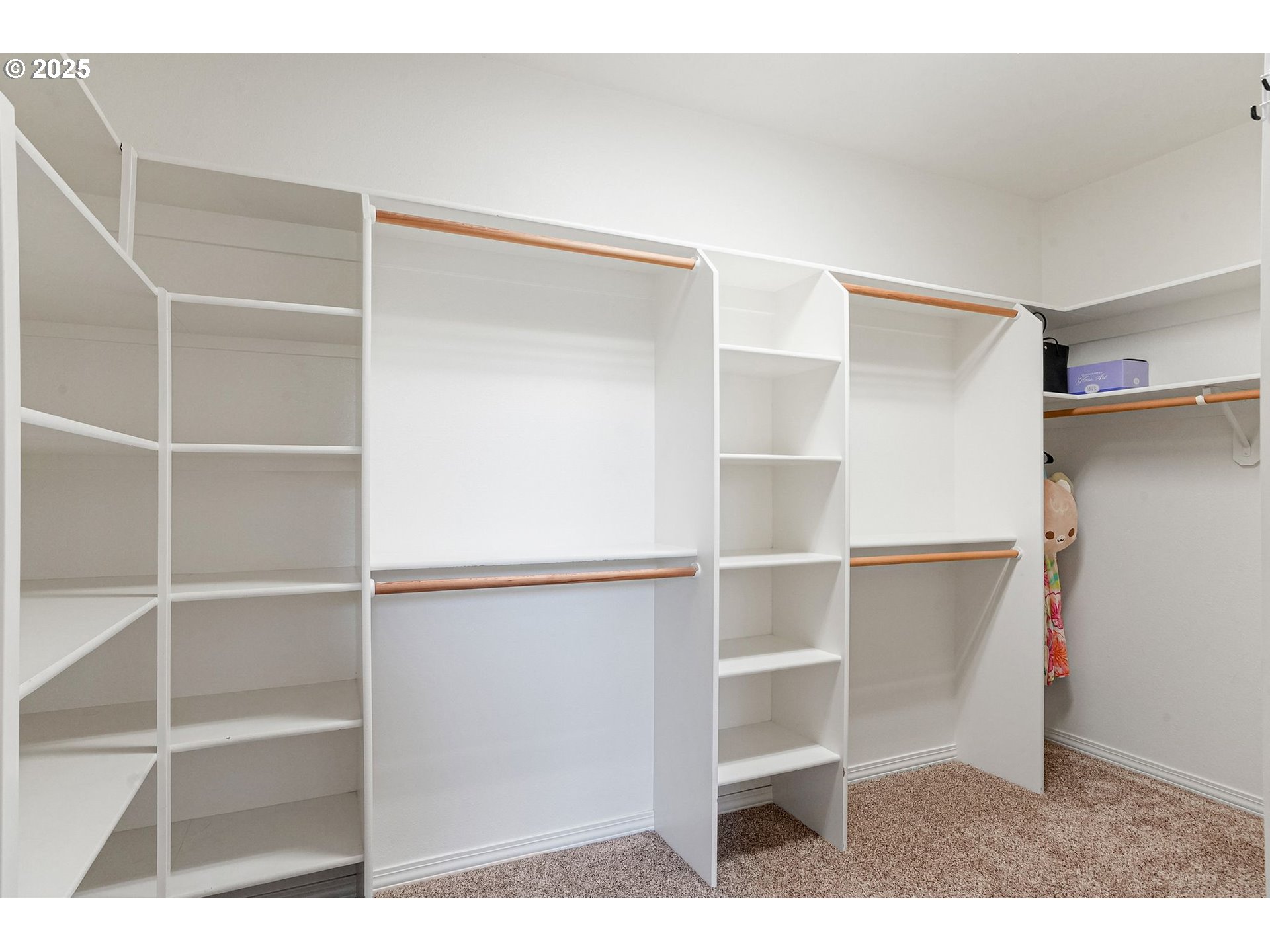 Woodburn, Oregon 97071, United States, 4 Bedrooms Bedrooms, ,2 BathroomsBathrooms,Residential,Active,199074