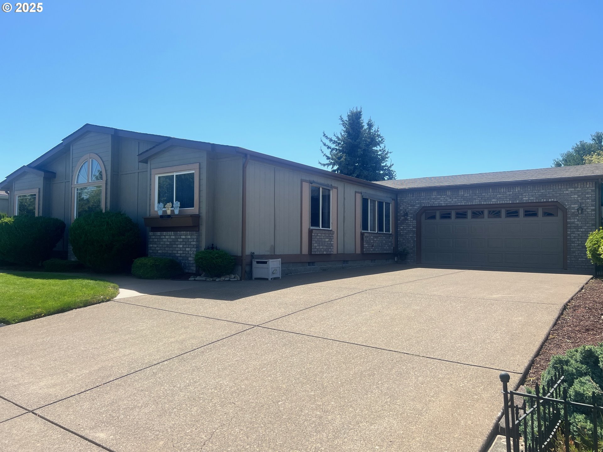 5260 GLENN ELLEN DR