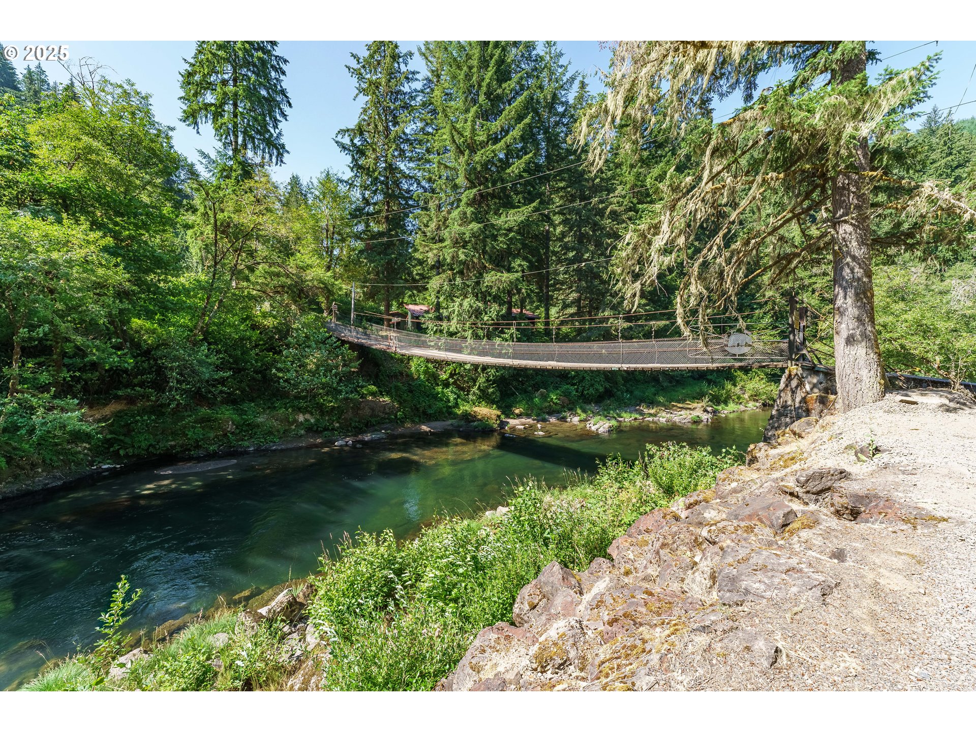 175 WOODEN BRIDGE RD