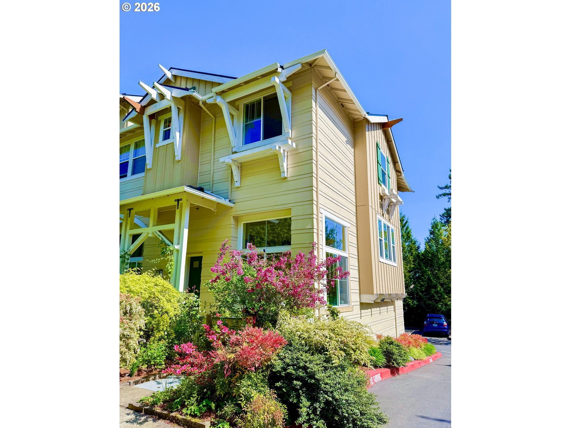 2608 SW HUME CT