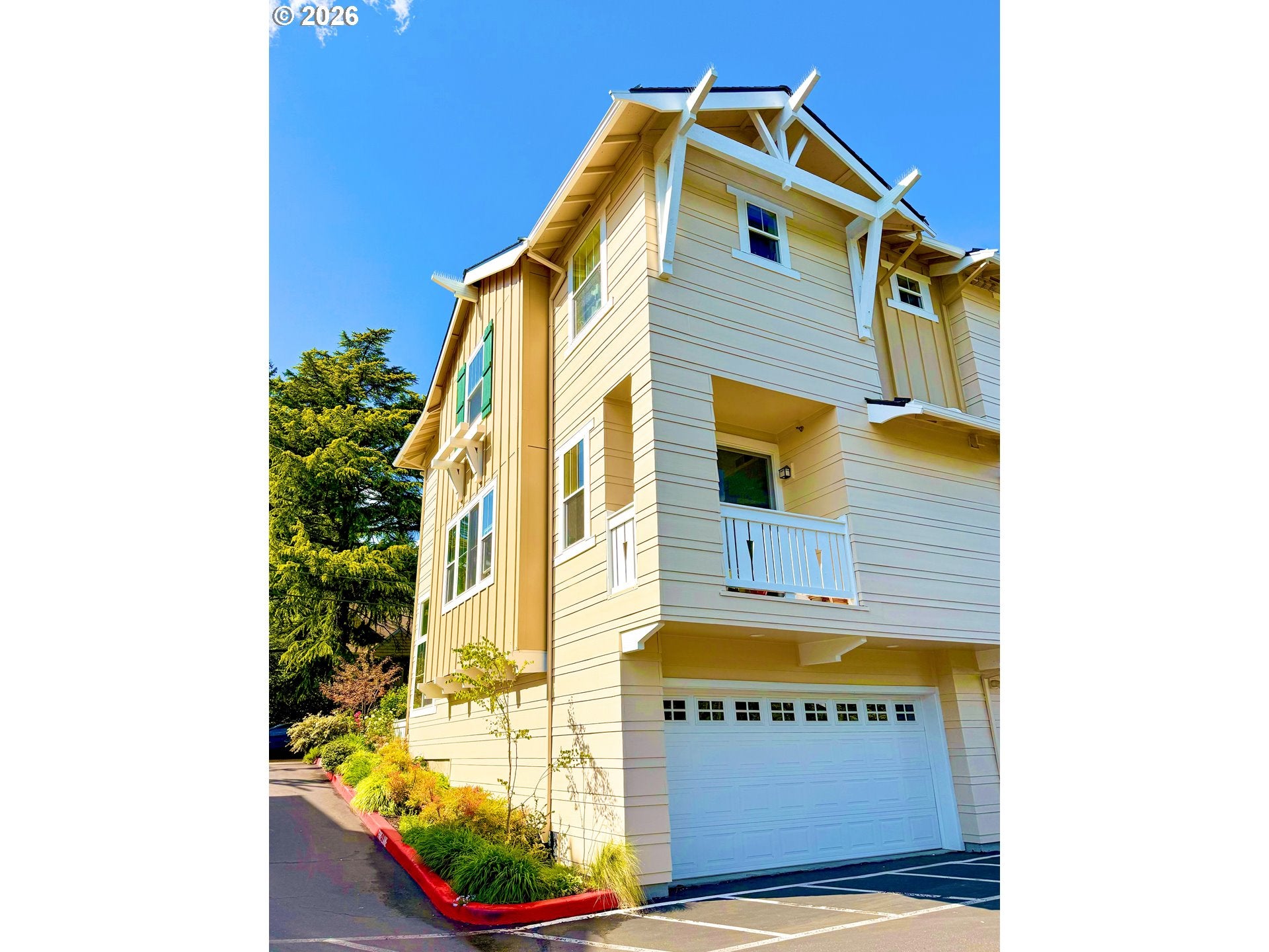 2608 SW HUME CT