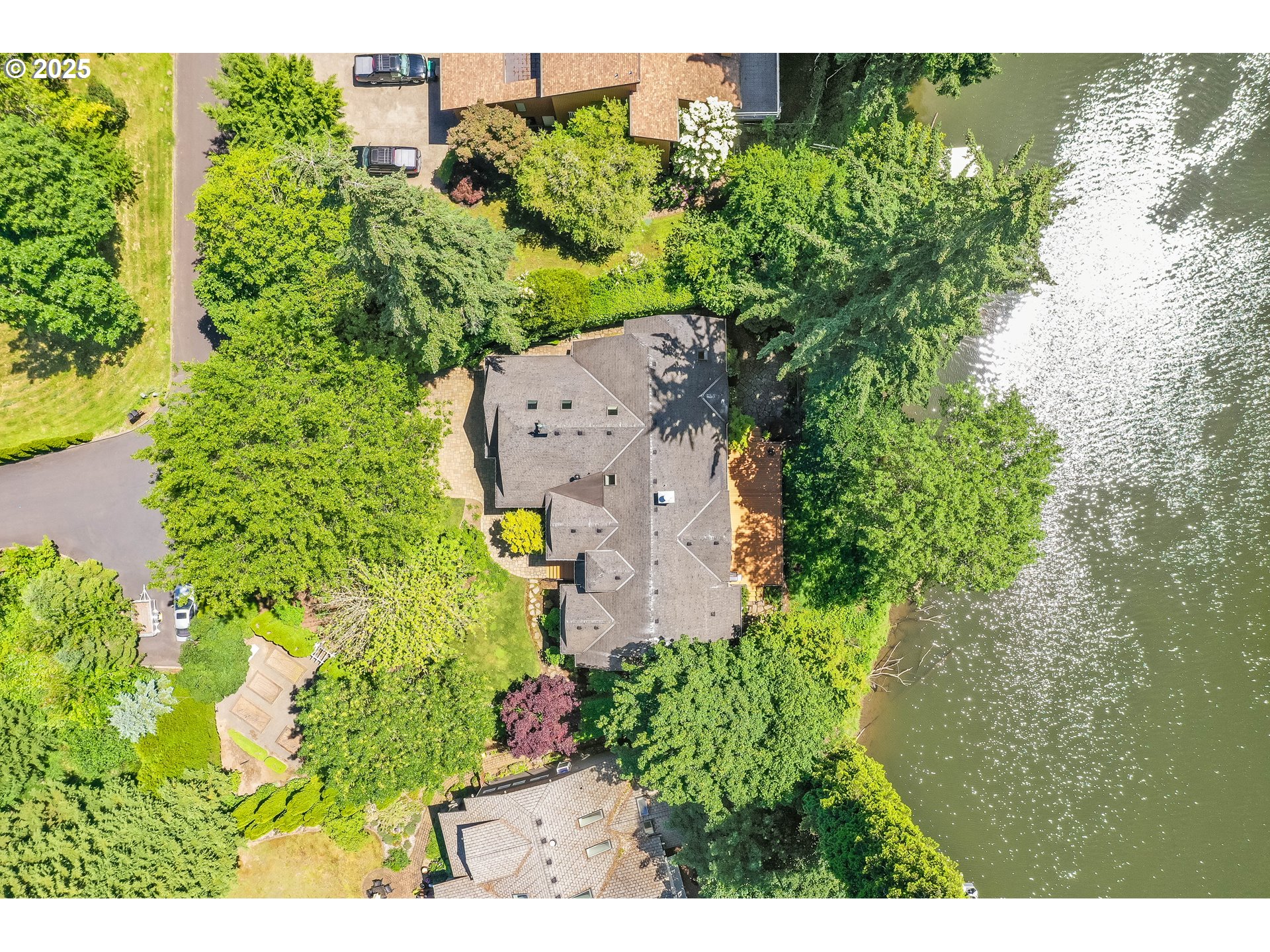 5770 DOGWOOD DR