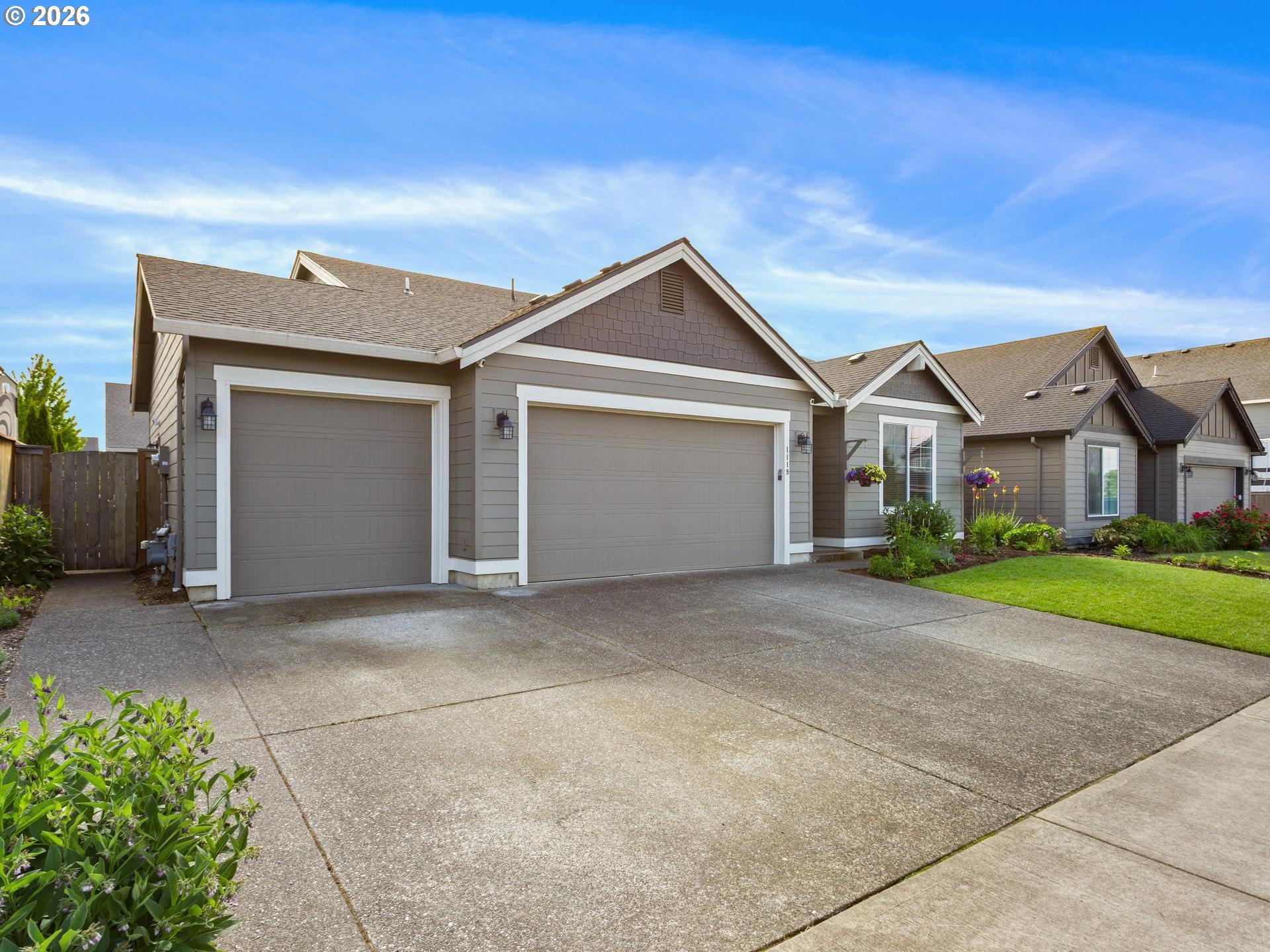 1119 NE 11TH AVE