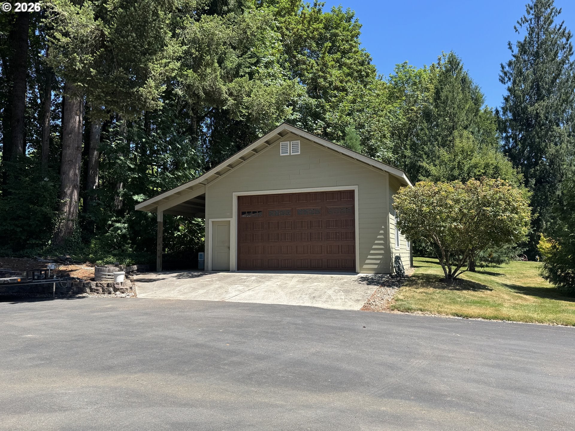 120 MAPLE RIDGE RD
