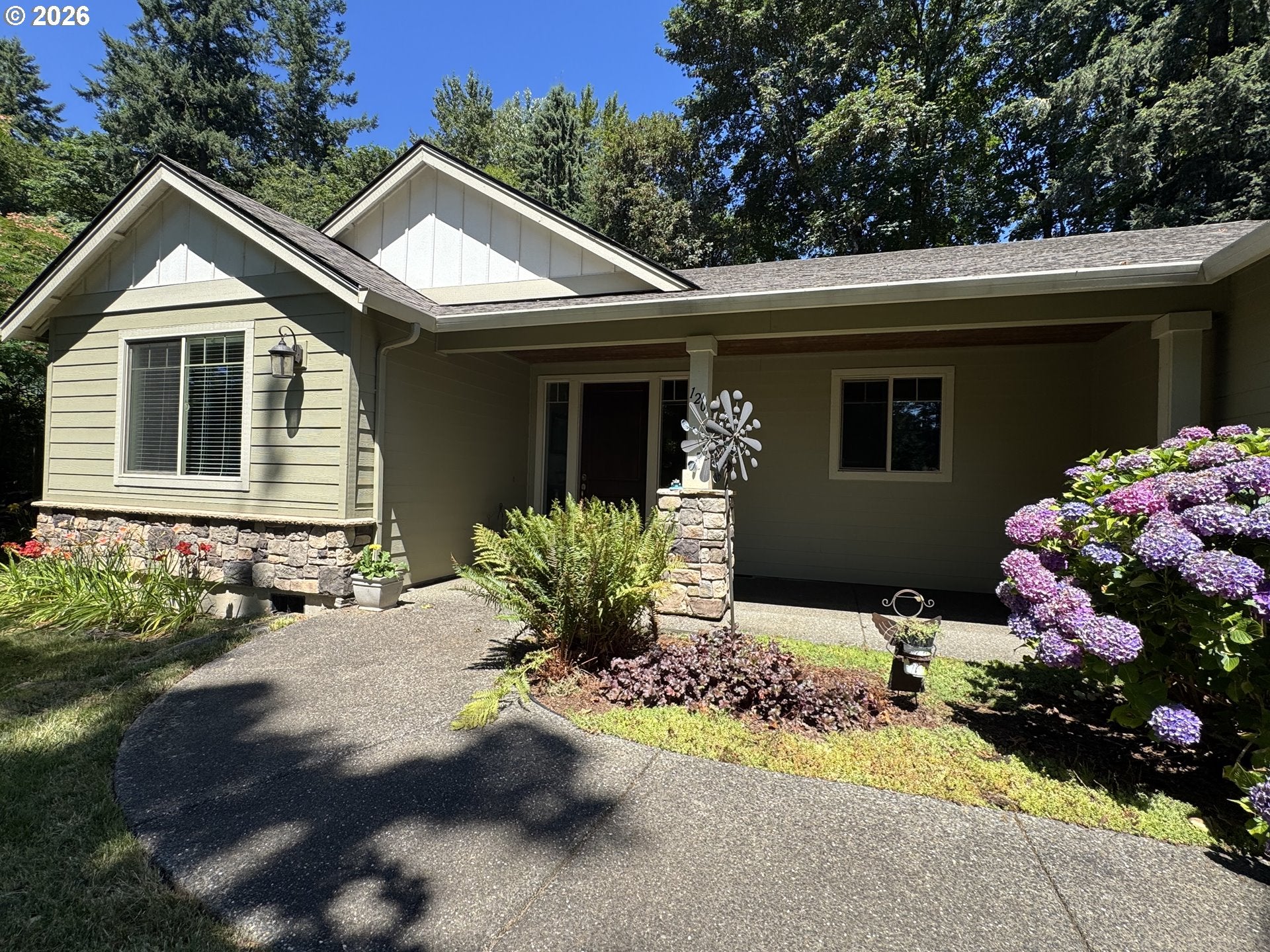120 MAPLE RIDGE RD