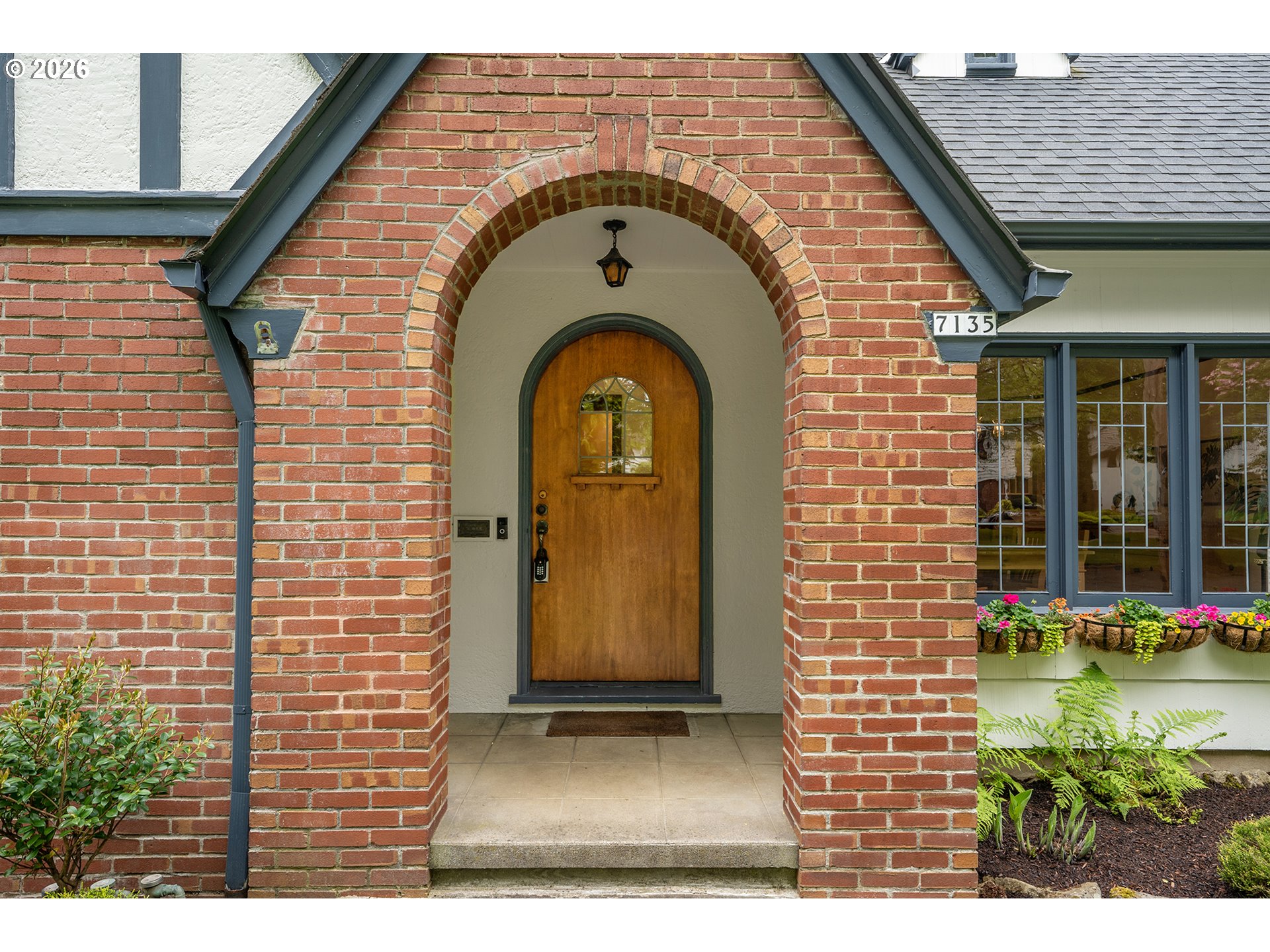7135 SE REED COLLEGE PL