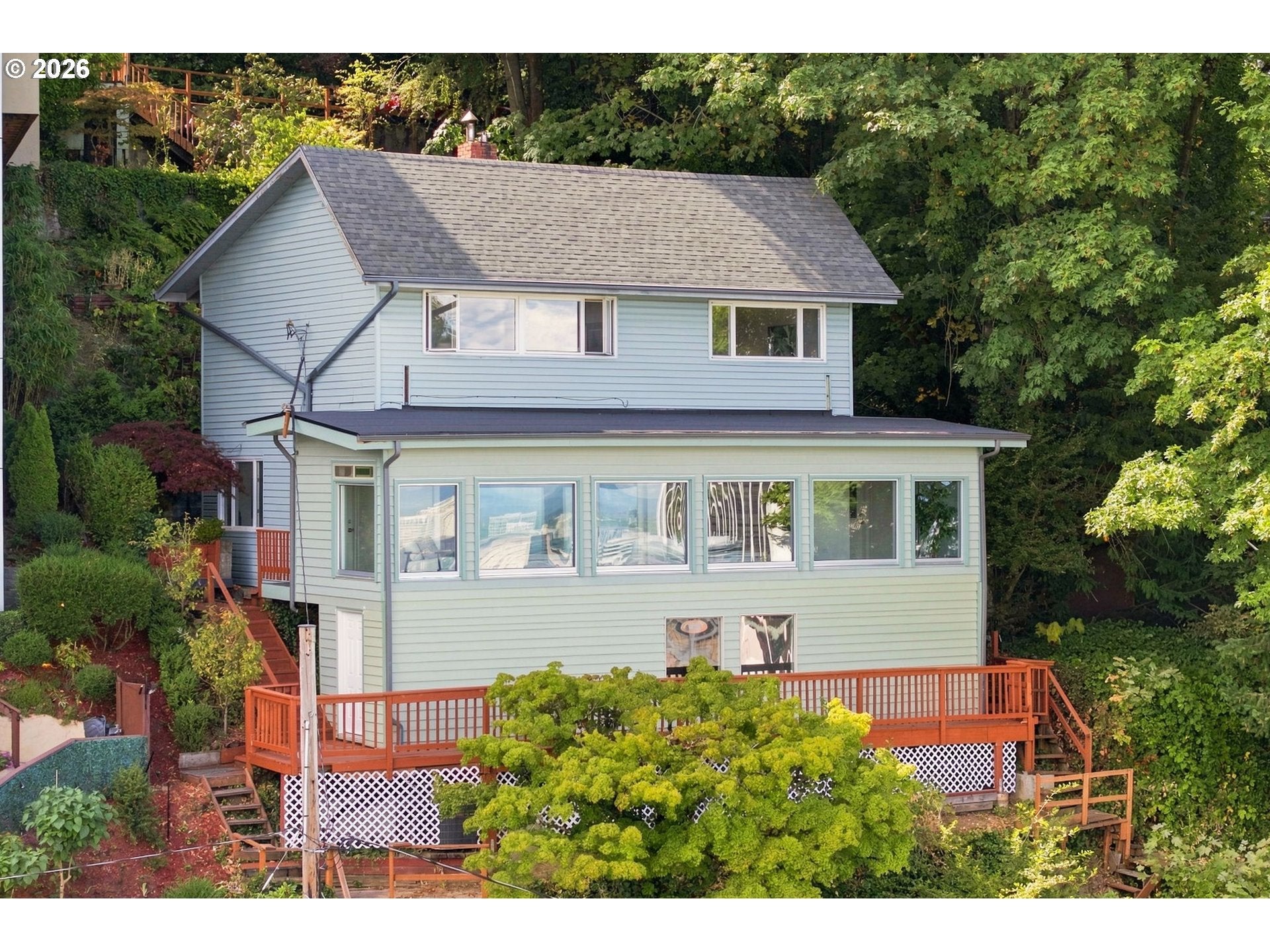 2604 SW BUCKINGHAM AVE — 2 bed 2 bath Single Family Residence
