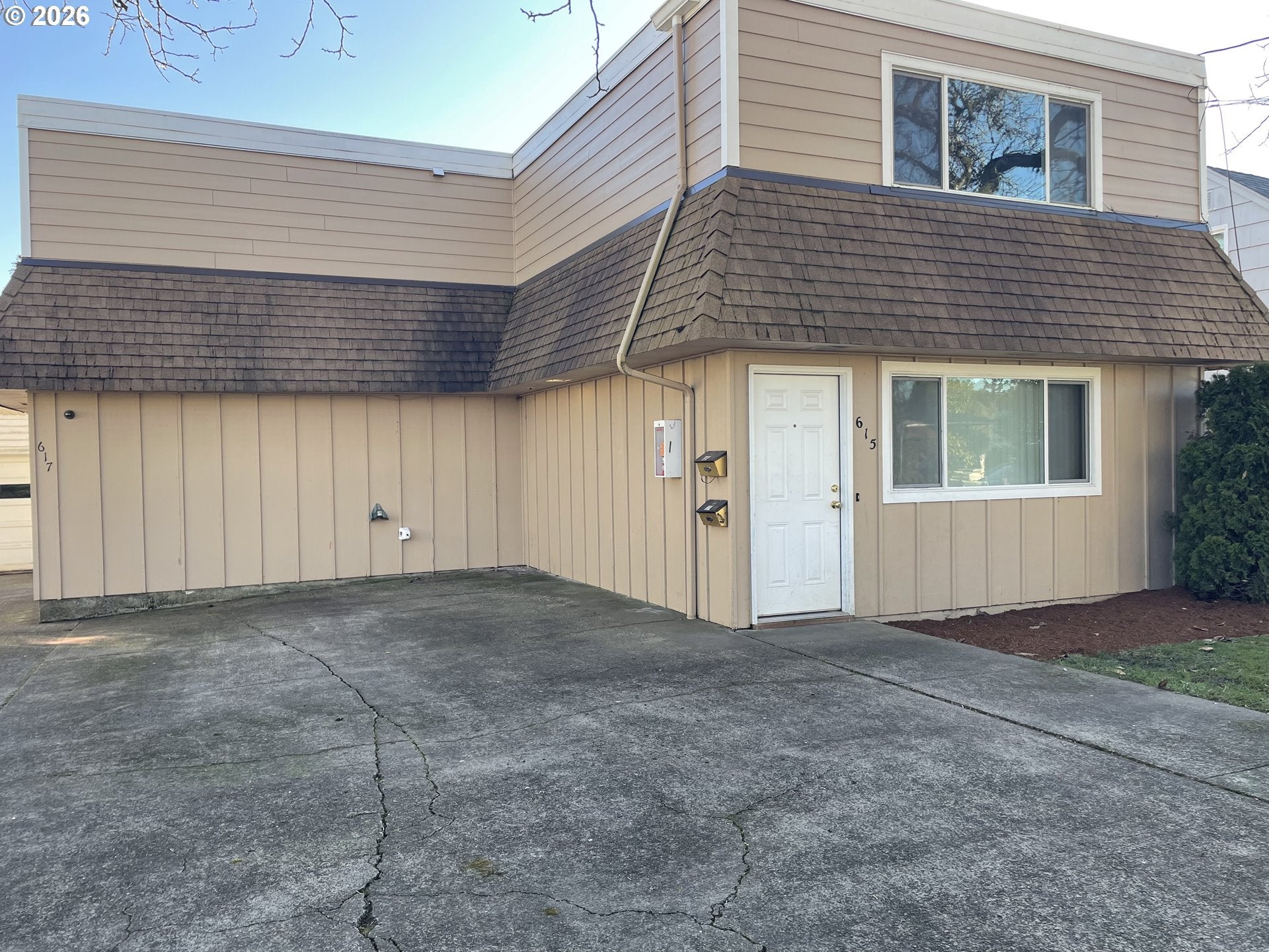 615 NW 11TH ST