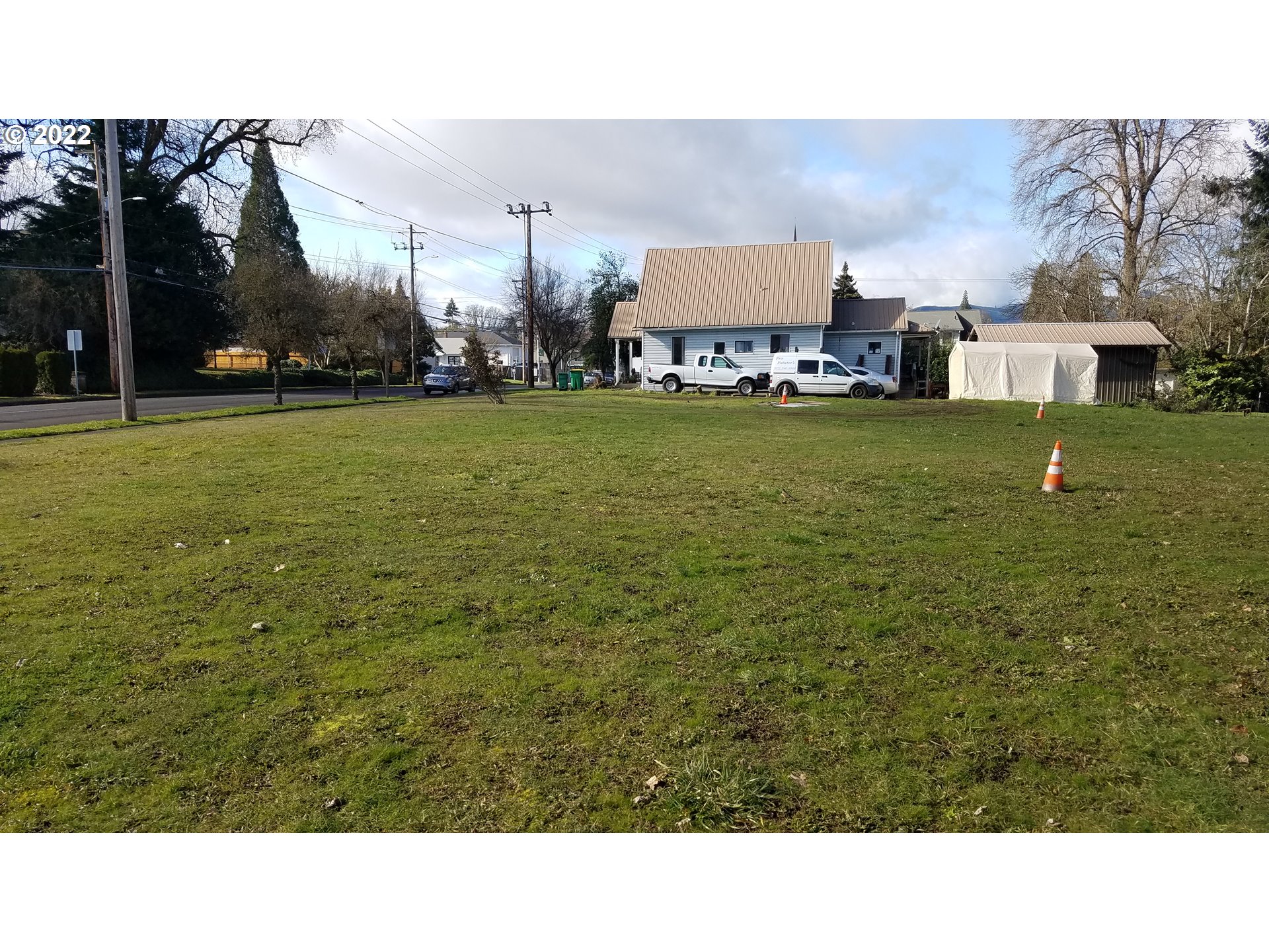 2323 19TH AVE