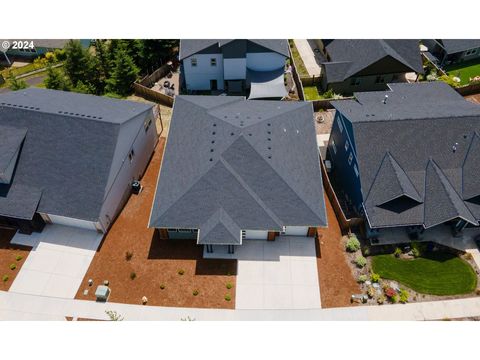 A home in Cottage Grove