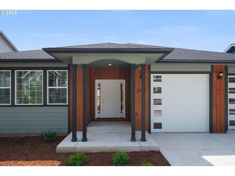 A home in Cottage Grove