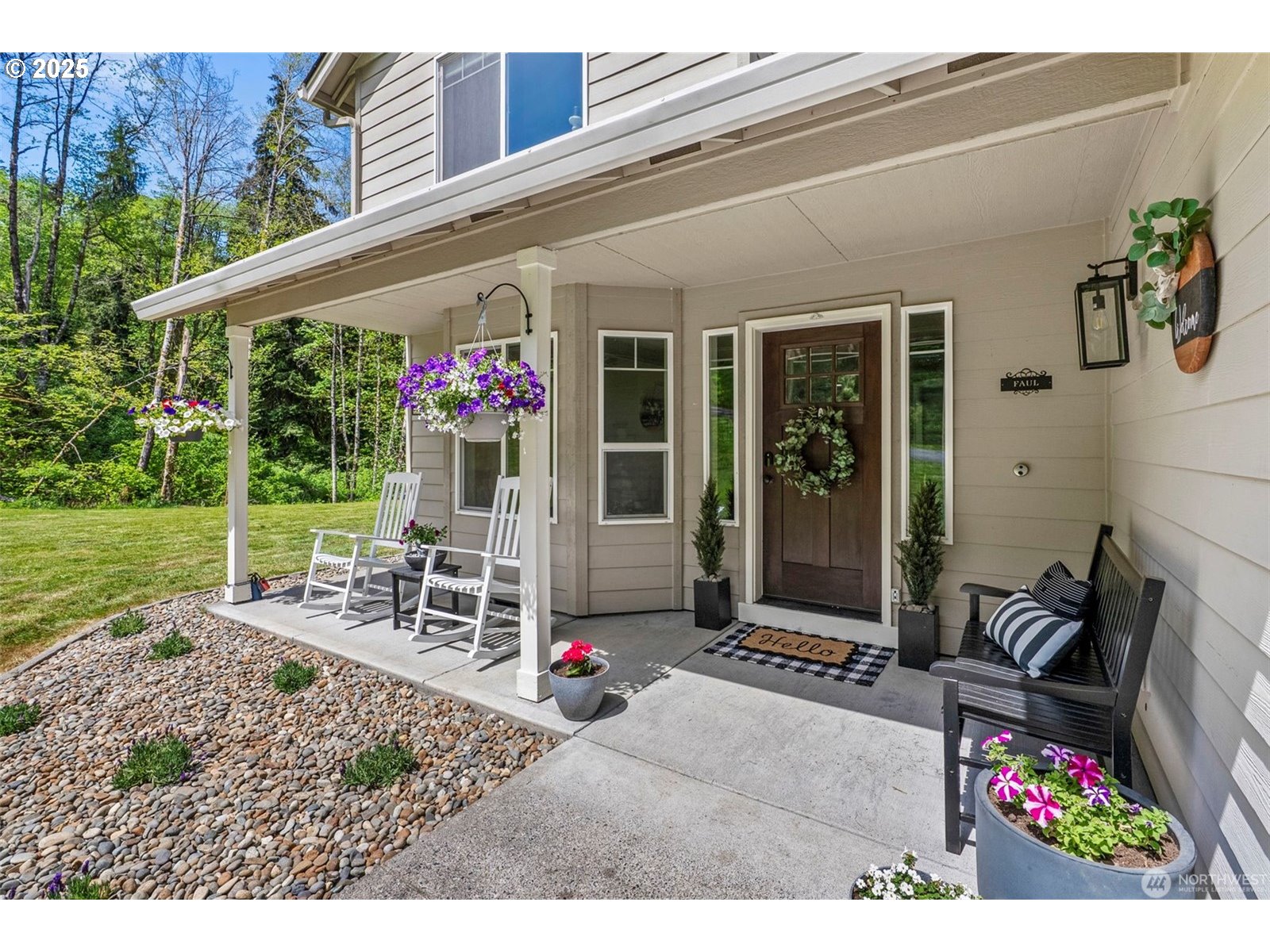 208 SALMONBERRY LN