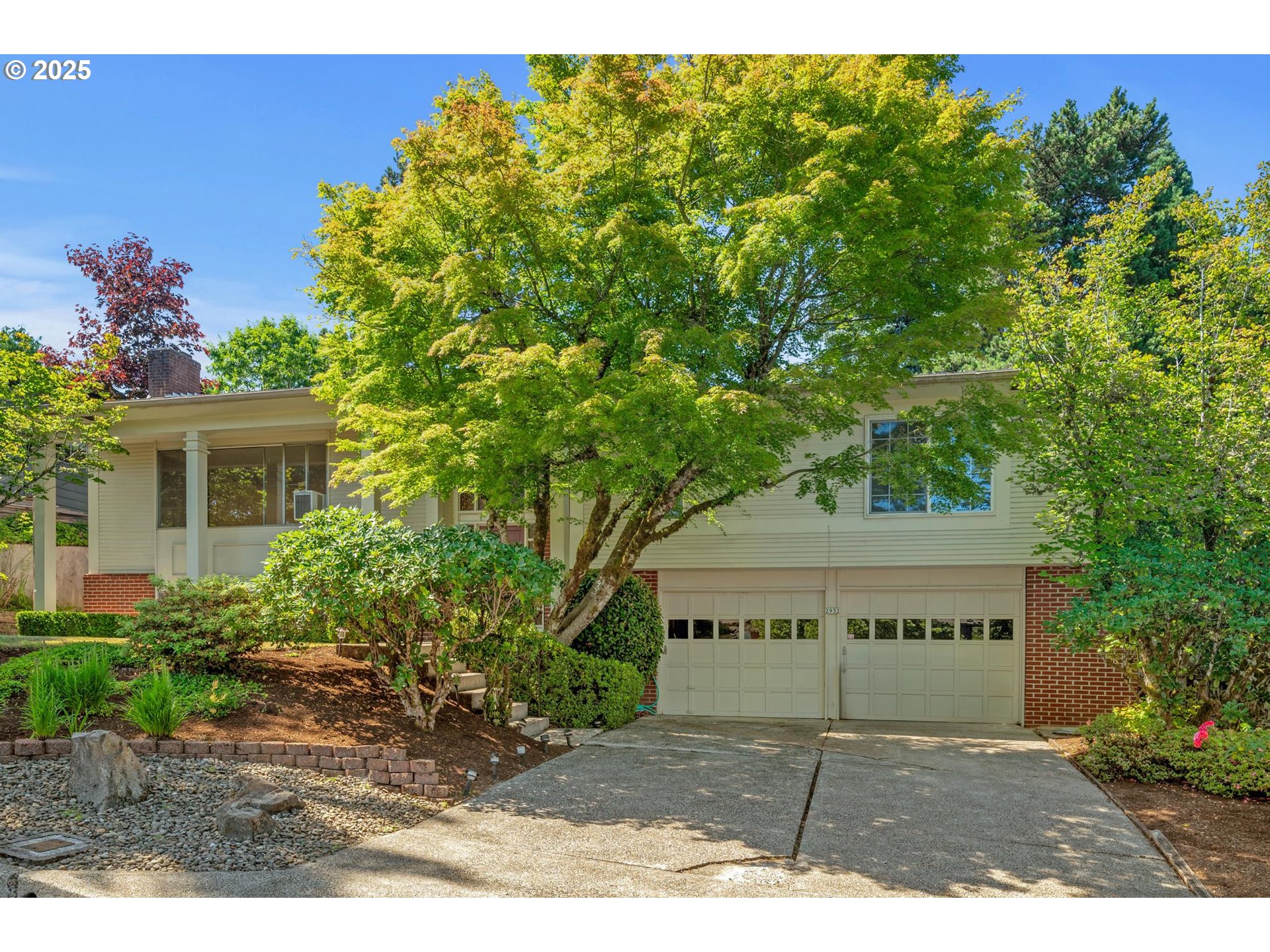 2932 SW COLLINS CT