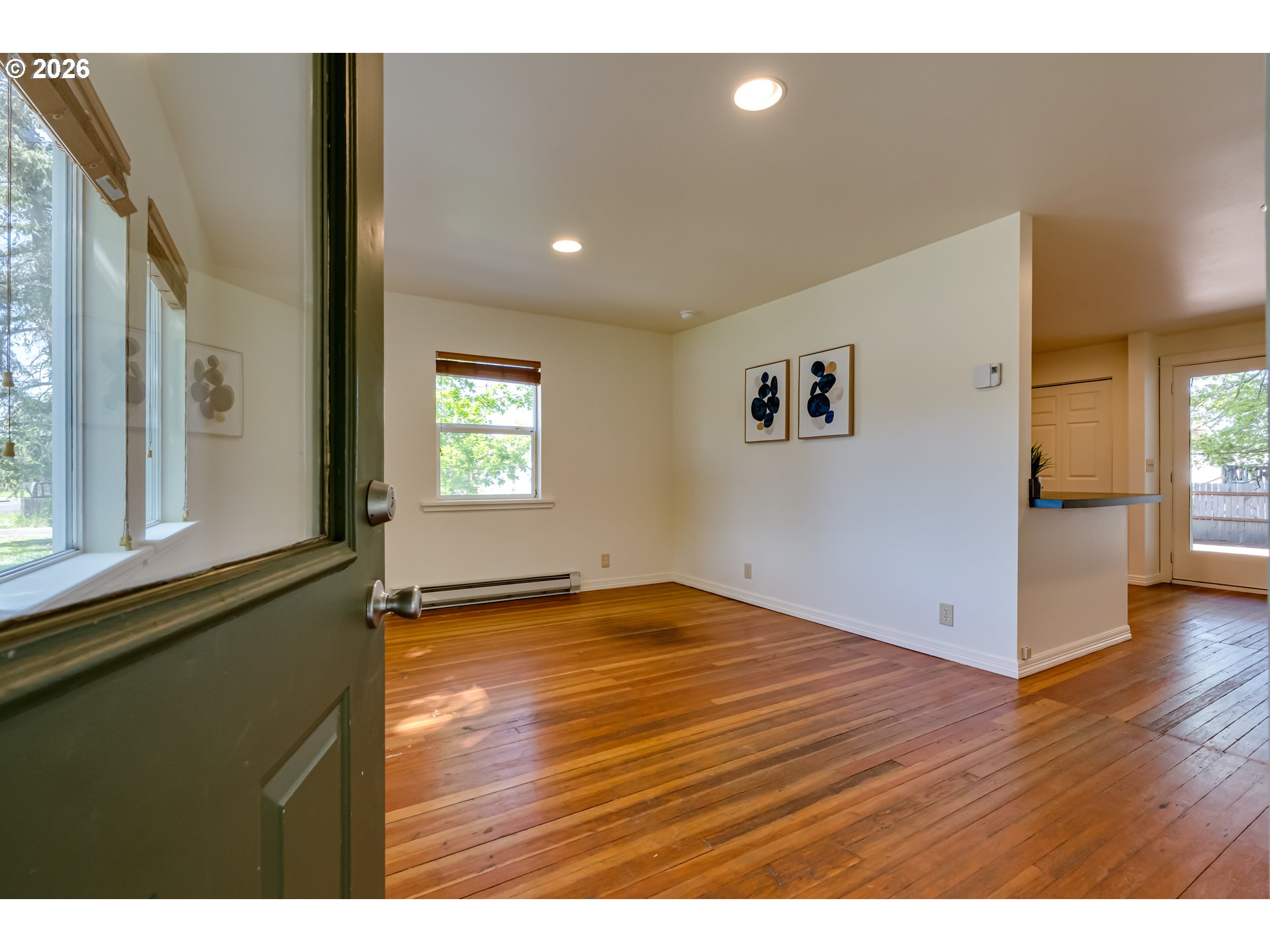2001 CITY VIEW ST