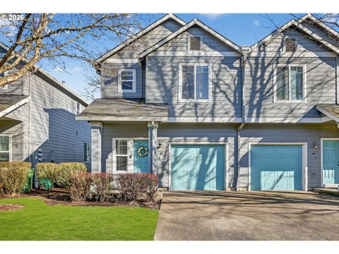 810 E 9TH ST B5 Newberg OR 97132