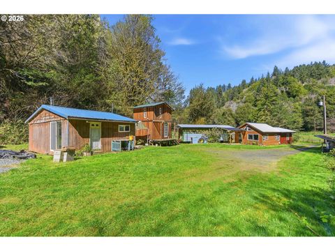 93044 POPLAR LN Coos Bay OR 97420