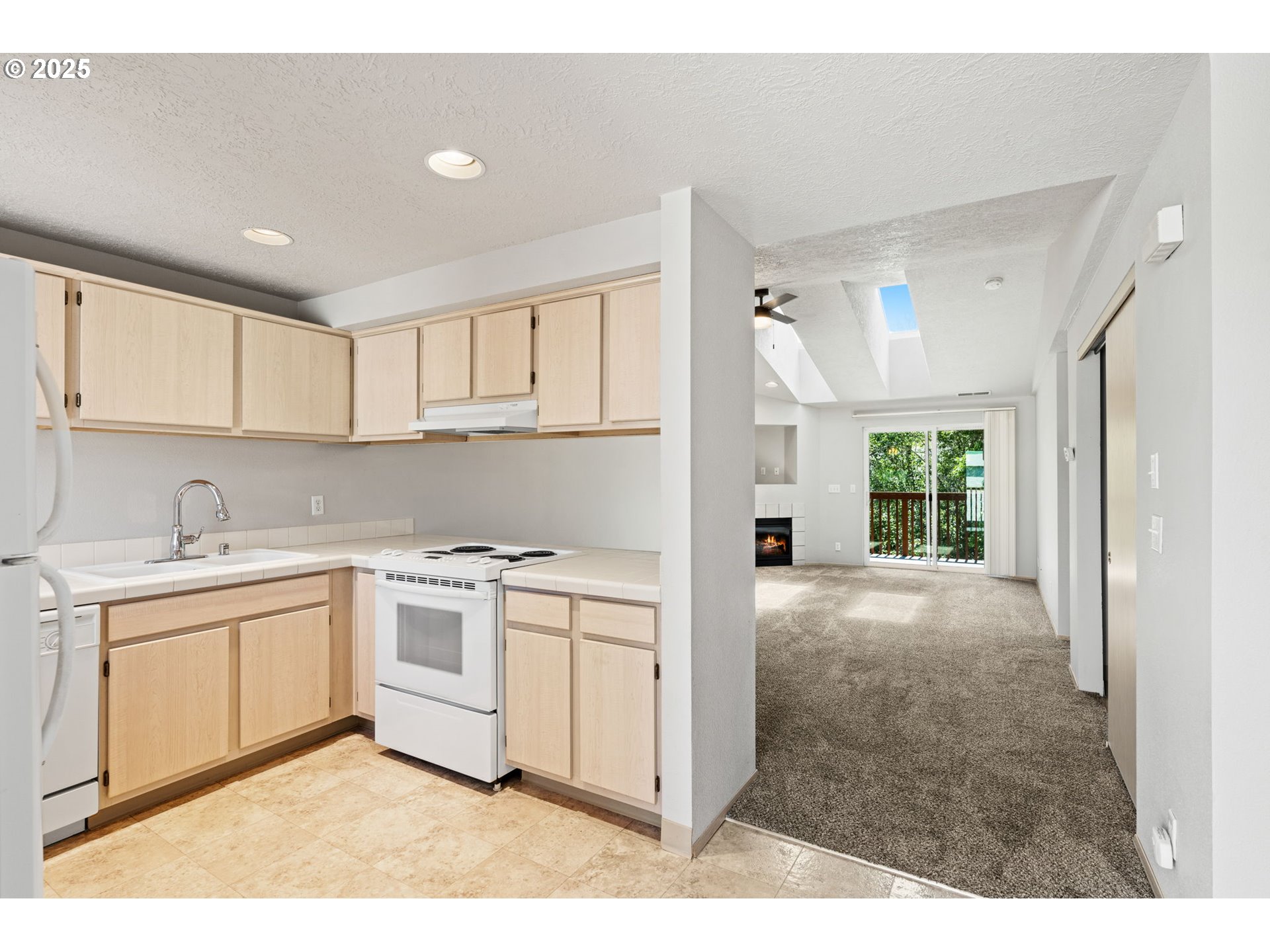 4000 NE 109TH AVE G209