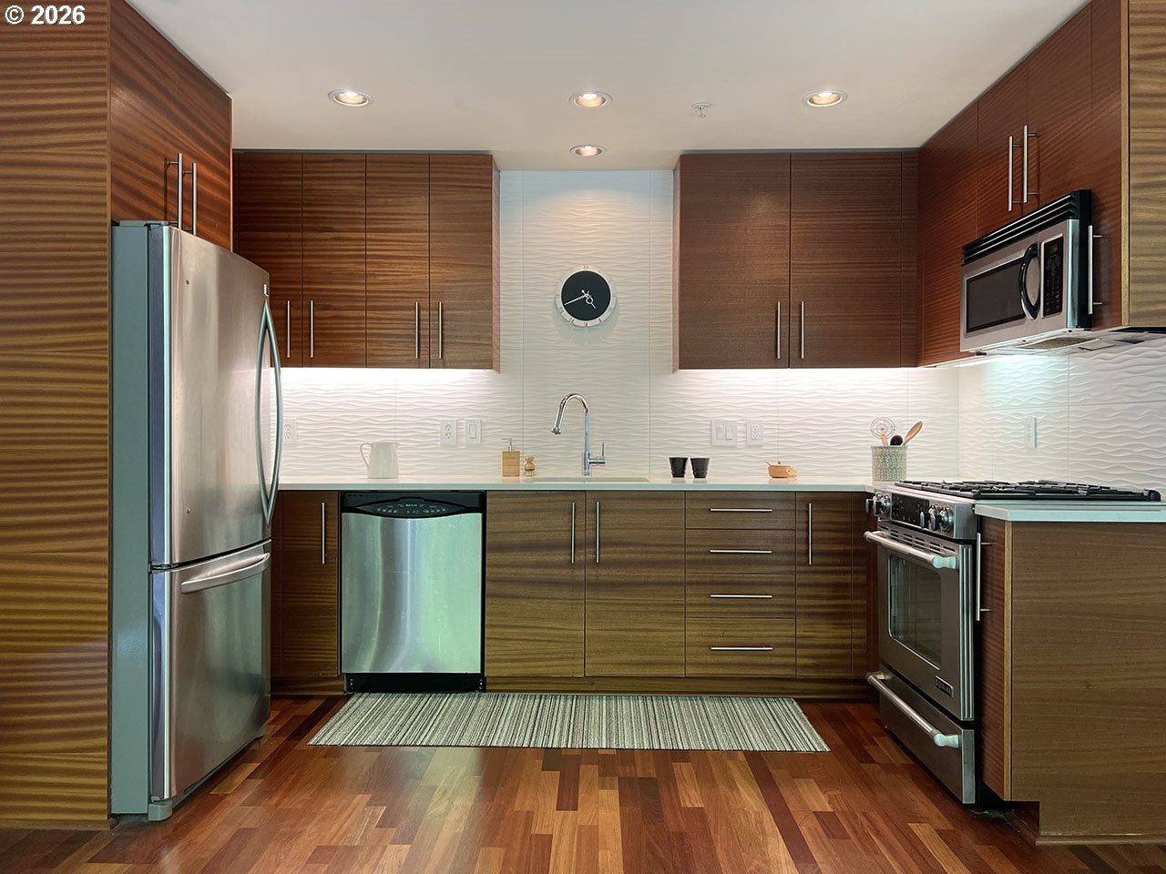 1830 NW RIVERSCAPE ST 106