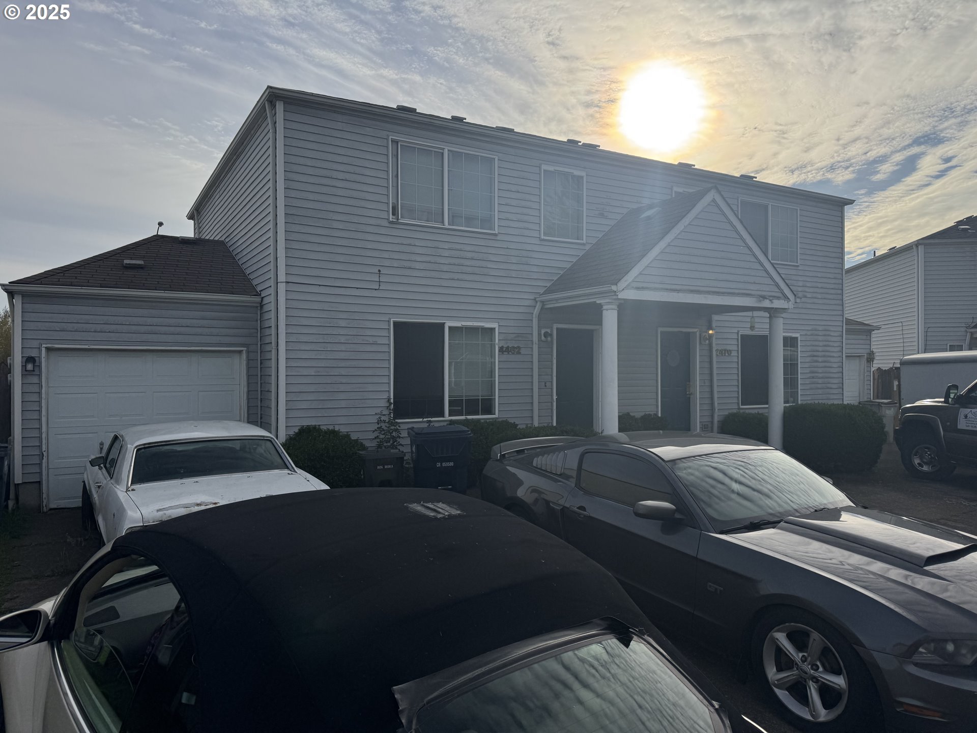 4462/4470 FERGUS AVE