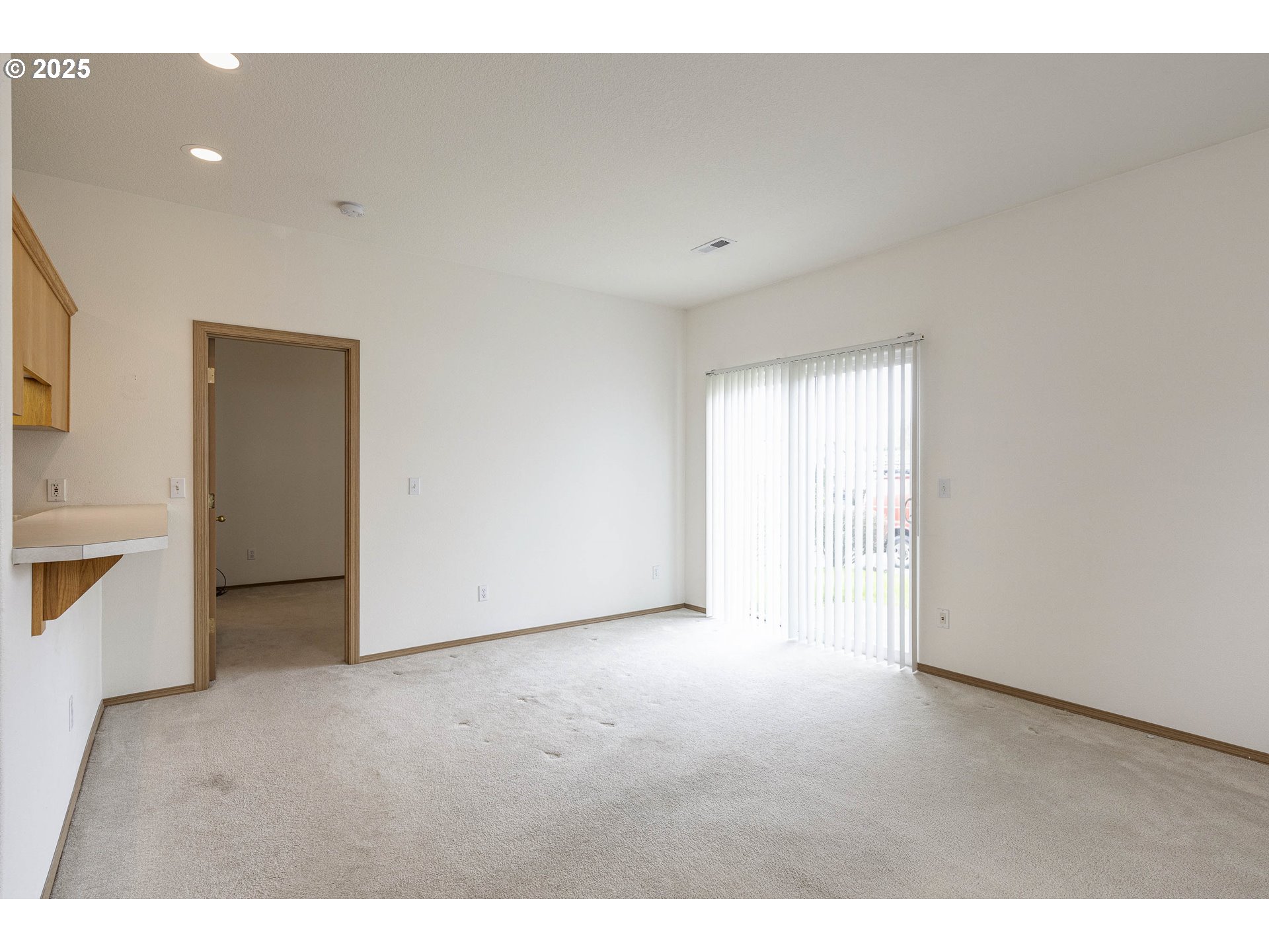 Newberg, Oregon 97132, United States, 2 Bedrooms Bedrooms, ,2 BathroomsBathrooms,Residential,Active,95948
