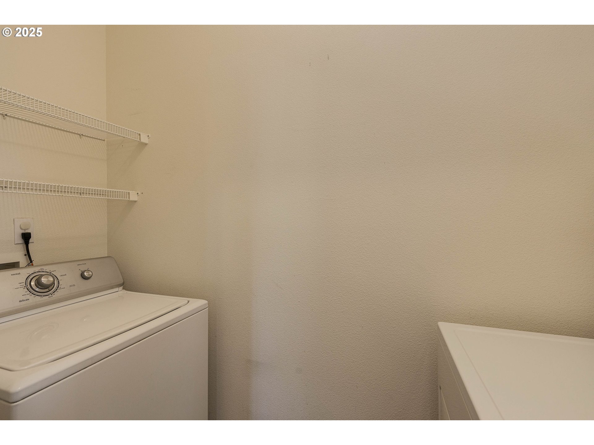 Newberg, Oregon 97132, United States, 2 Bedrooms Bedrooms, ,2 BathroomsBathrooms,Residential,Active,95948