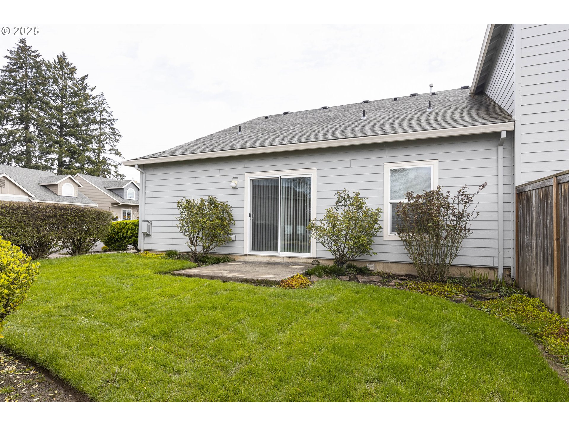 Newberg, Oregon 97132, United States, 2 Bedrooms Bedrooms, ,2 BathroomsBathrooms,Residential,Active,95948