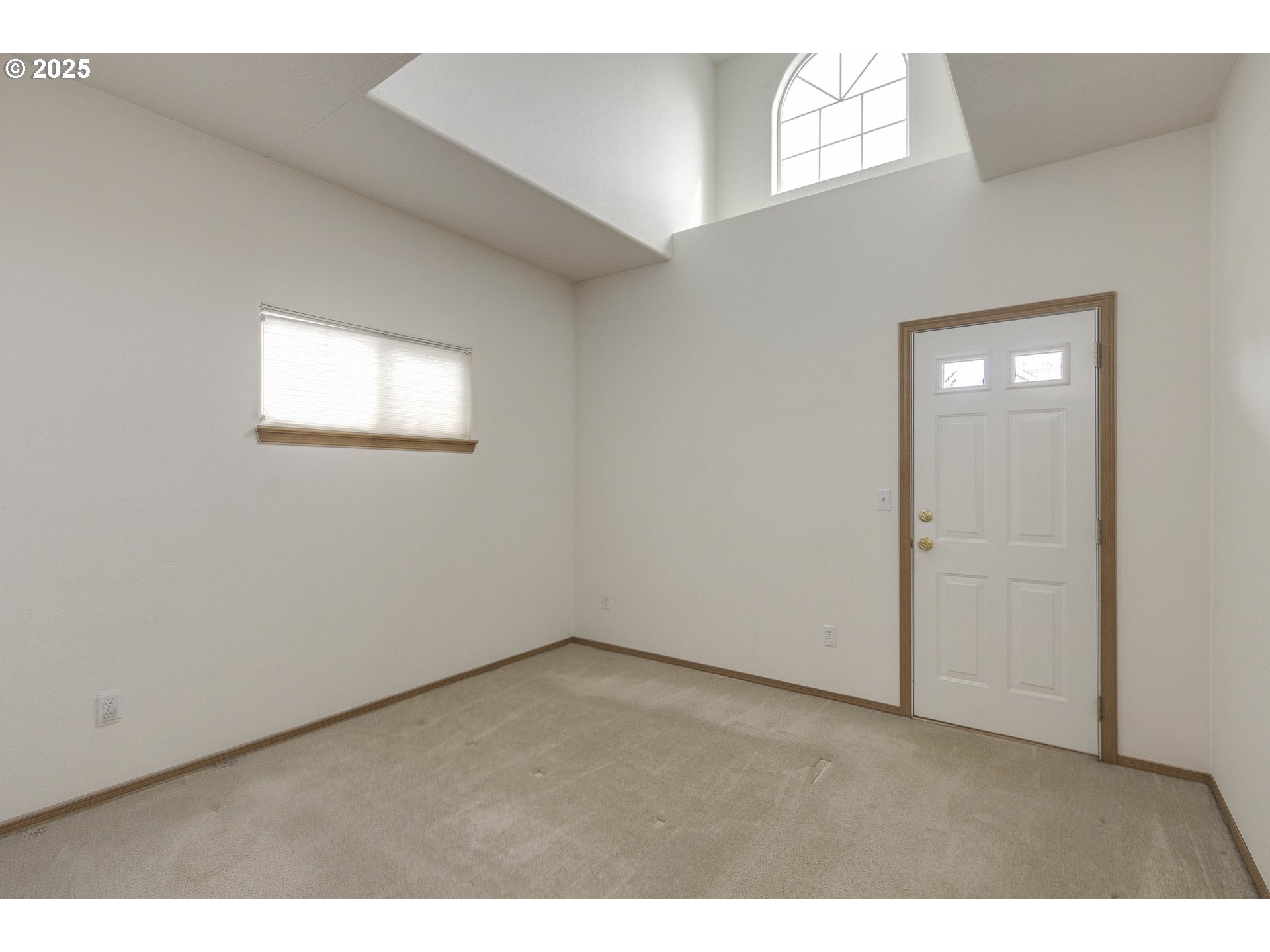 Newberg, Oregon 97132, United States, 2 Bedrooms Bedrooms, ,2 BathroomsBathrooms,Residential,Active,95948