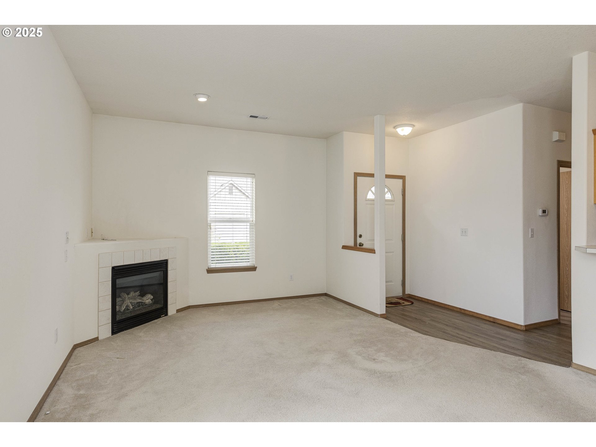 Newberg, Oregon 97132, United States, 2 Bedrooms Bedrooms, ,2 BathroomsBathrooms,Residential,Active,95948