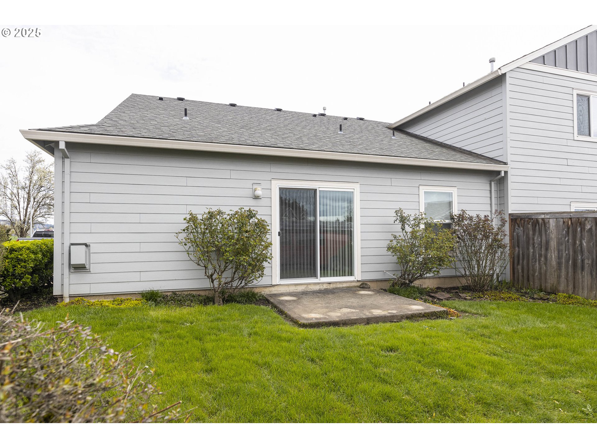 Newberg, Oregon 97132, United States, 2 Bedrooms Bedrooms, ,2 BathroomsBathrooms,Residential,Active,95948