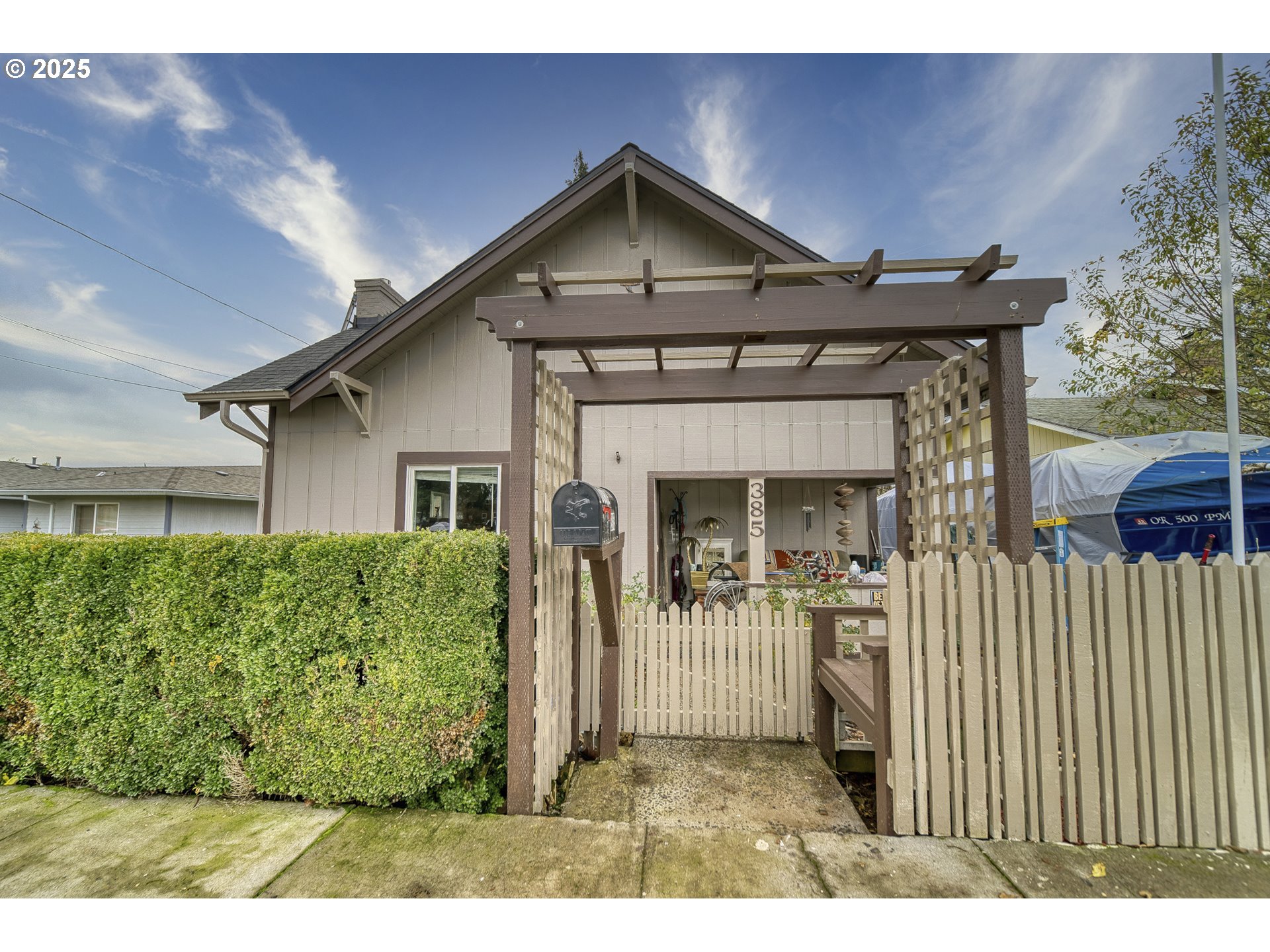 Photo 1 of 24 — 385 N 6TH ST, St Helens, OR 97051