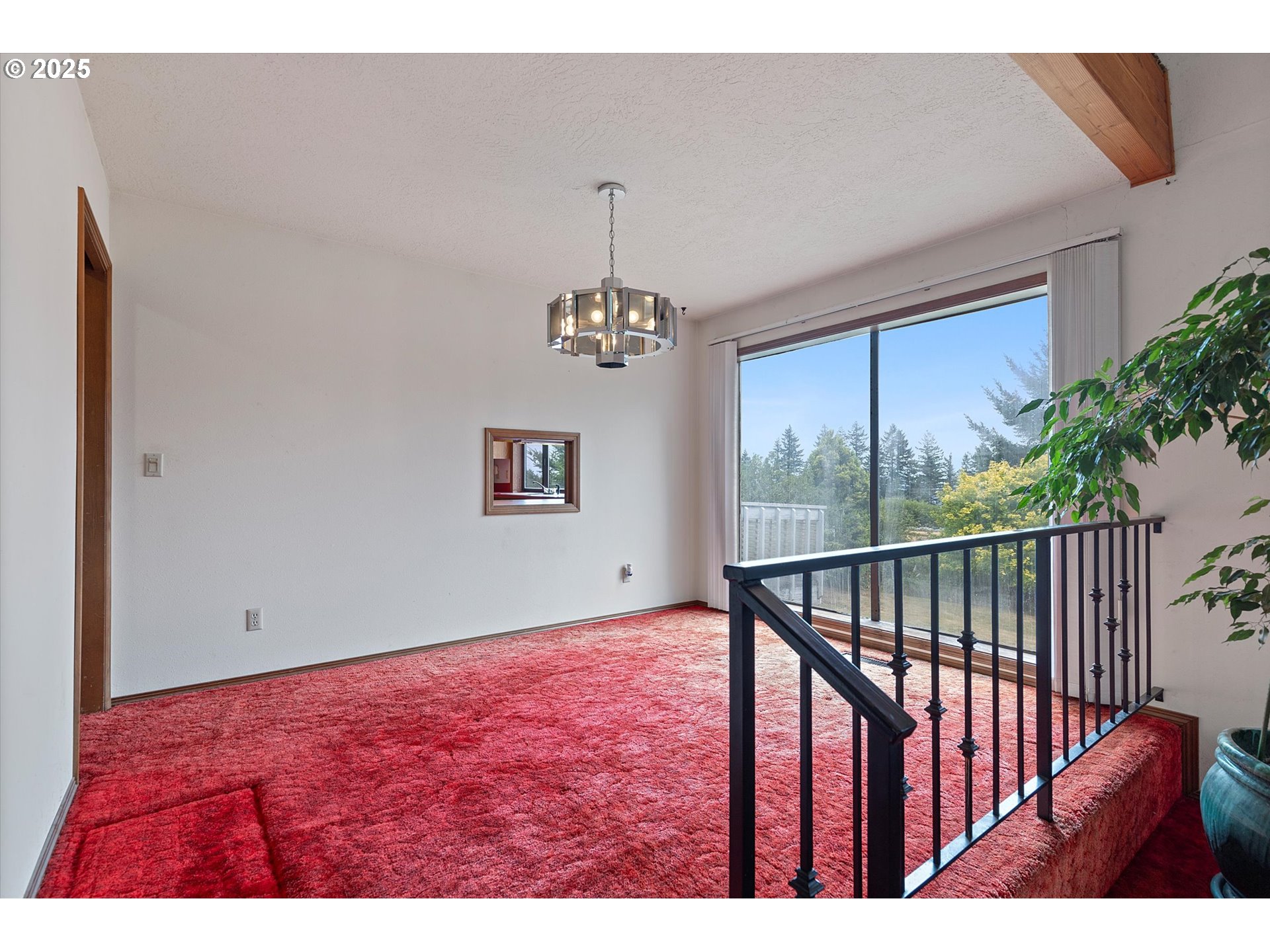 22905 NE MOUNTAIN TOP RD