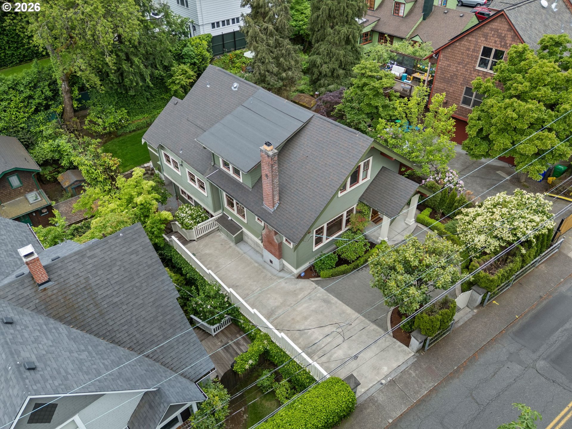 2328 SW BROADWAY DR