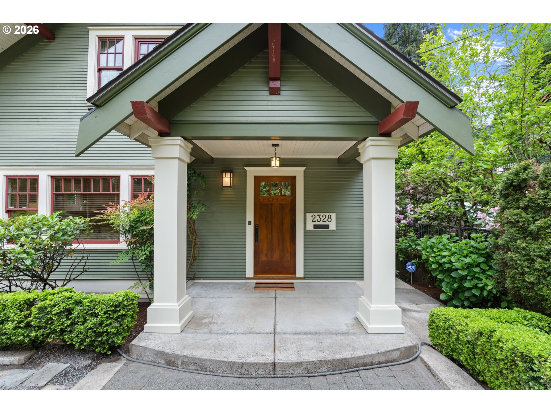 2328 SW BROADWAY DR