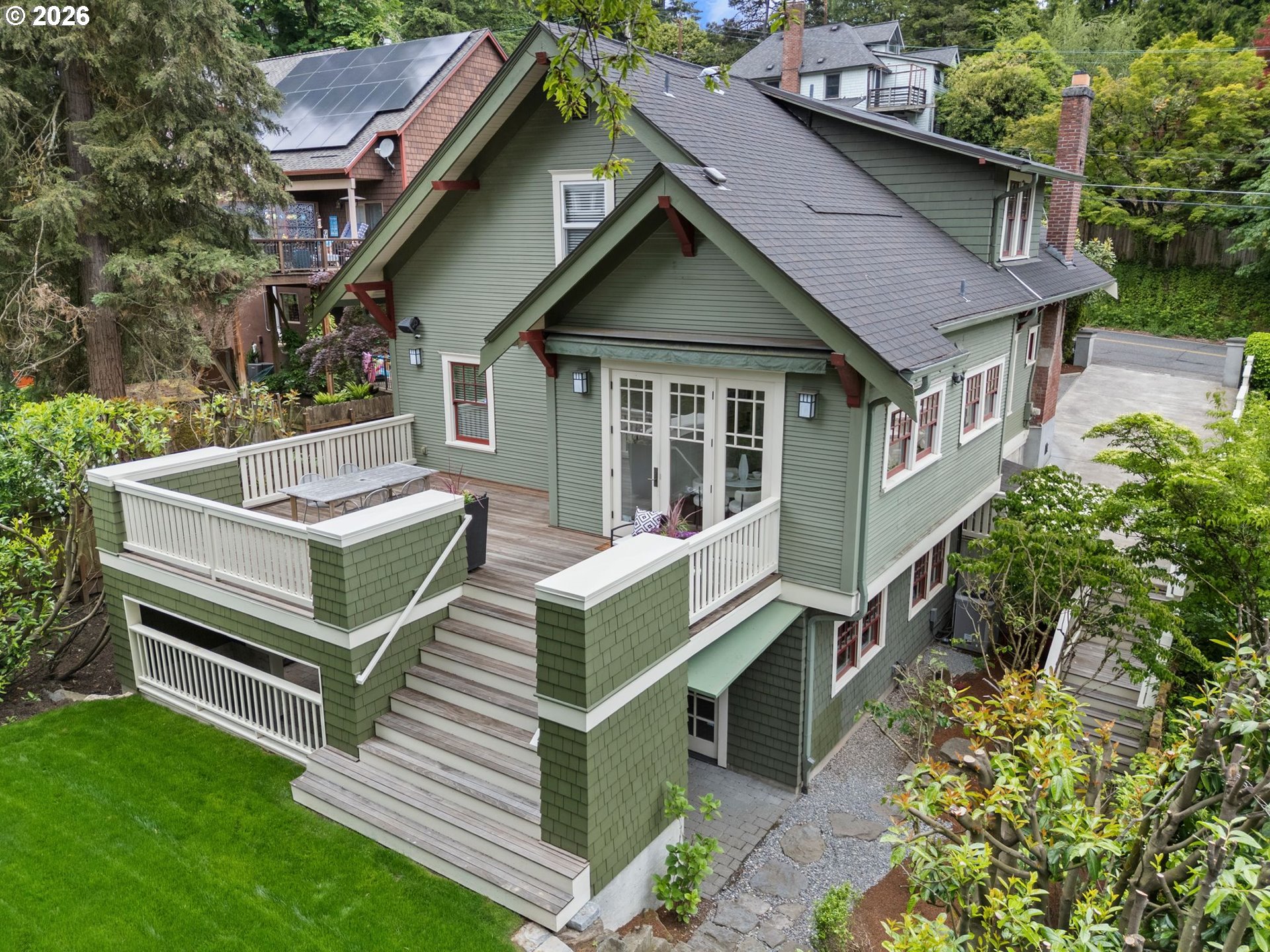 2328 SW BROADWAY DR