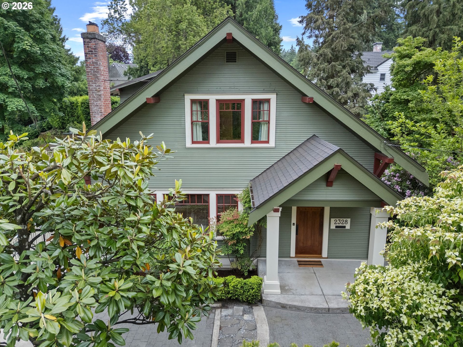 2328 SW BROADWAY DR