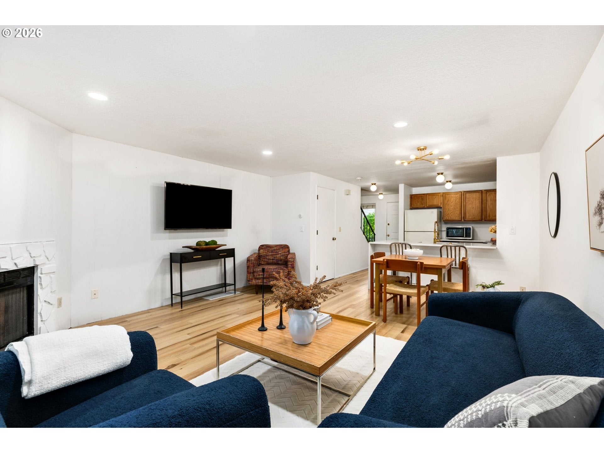 4880 SW SCHOLLS FERRY RD 16