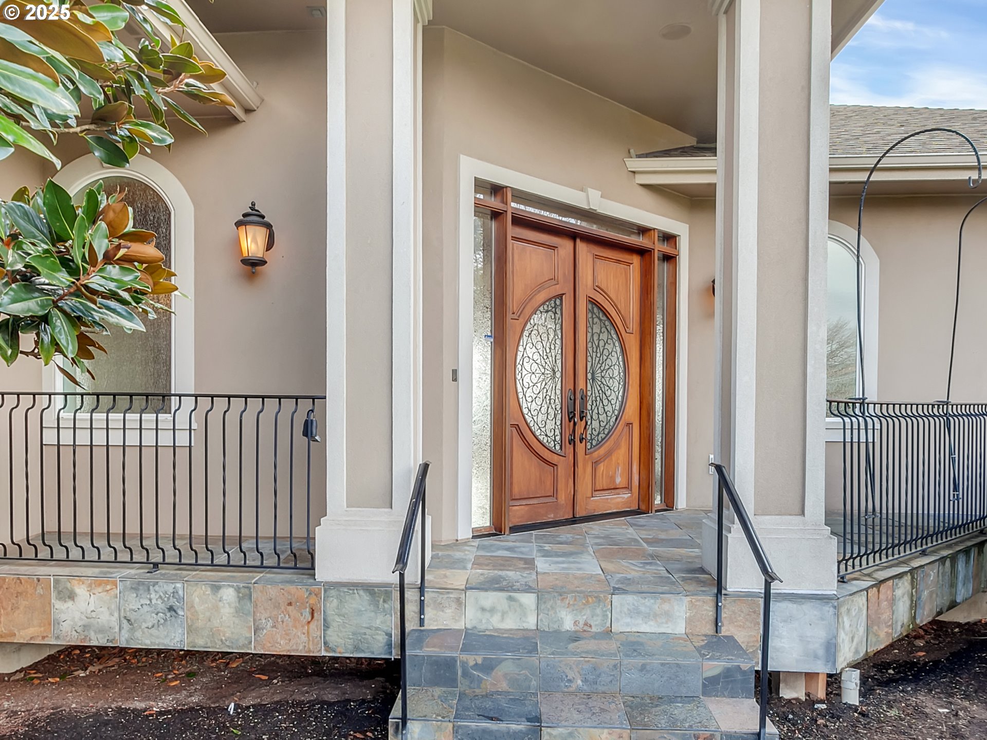3480 EOLA DR NW