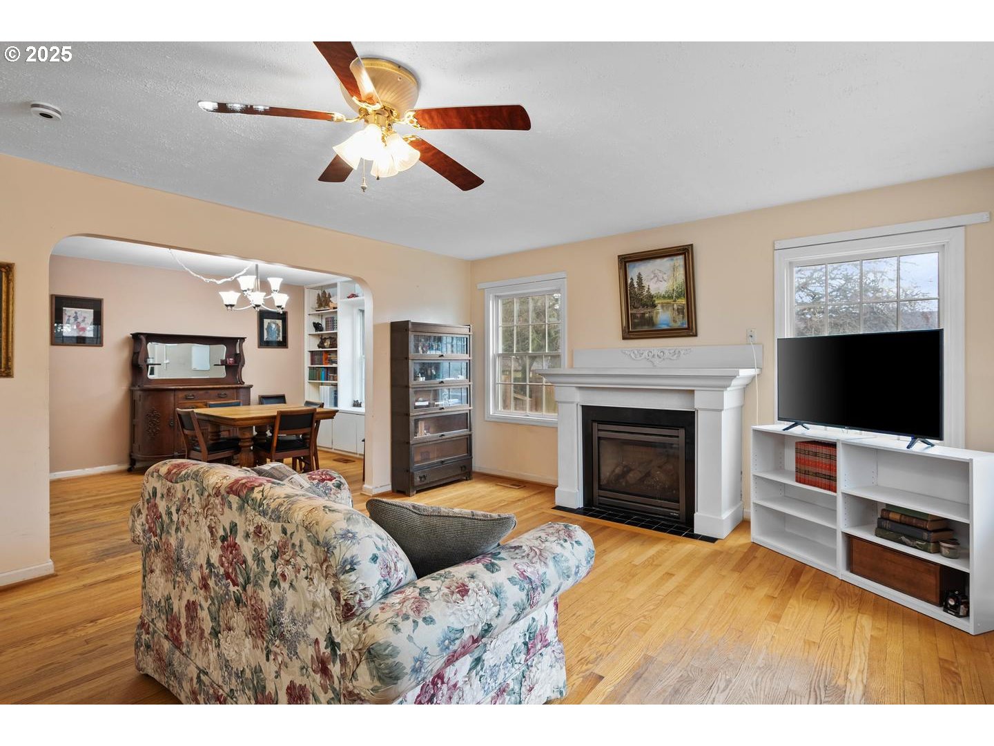 9311/9315 SE GRANT ST