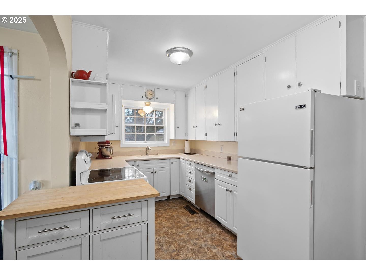 9311/9315 SE GRANT ST